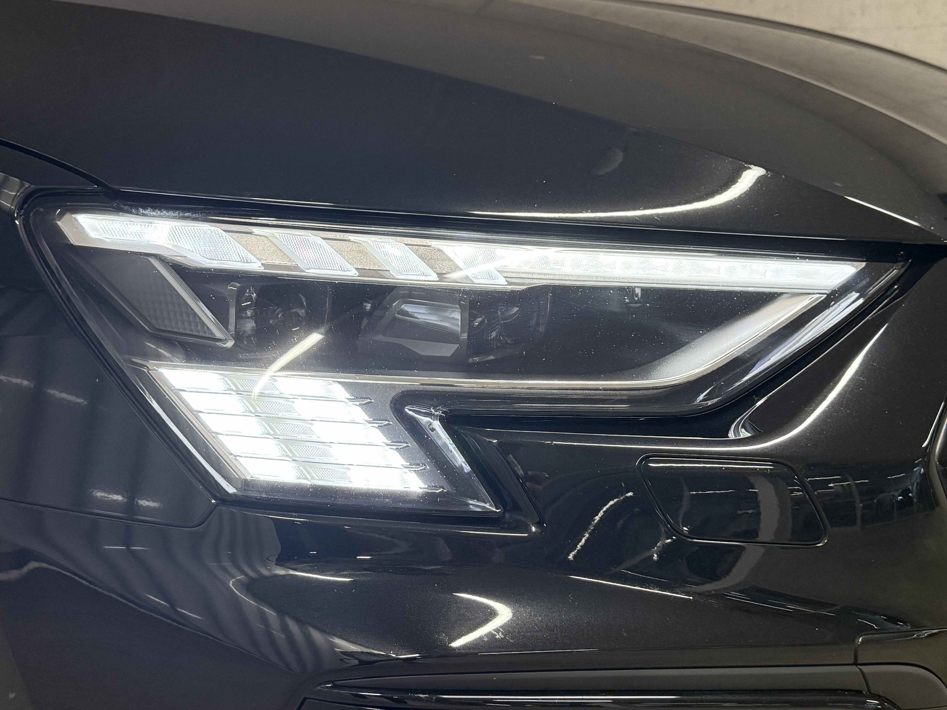 AUDI S3 Limousine 2.0 TFSI quattro S-tronic-image-5