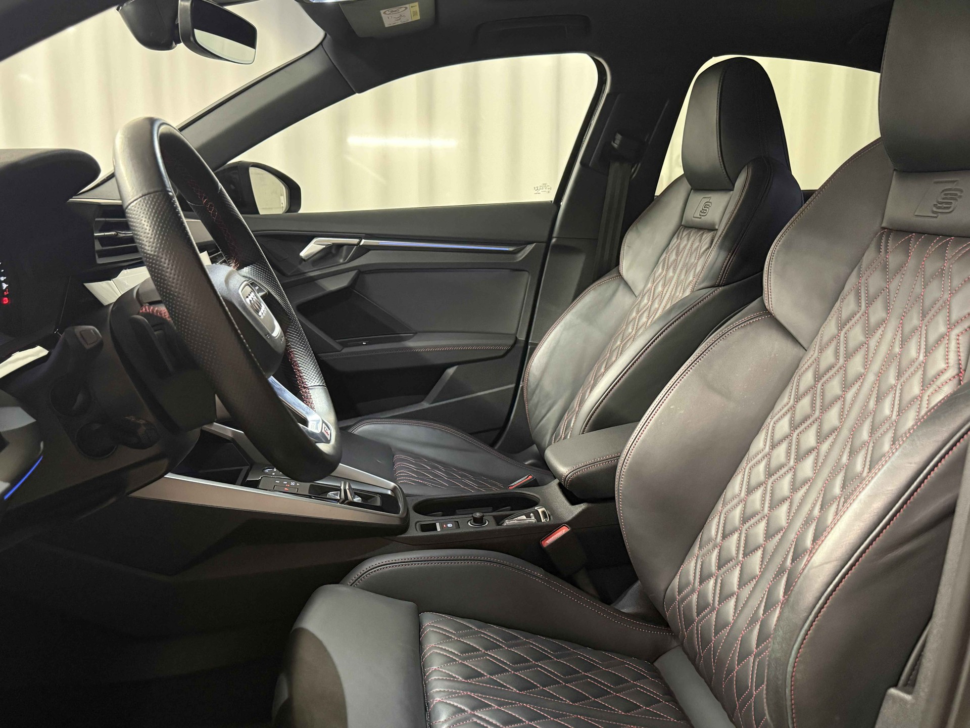 AUDI S3 Limousine 2.0 TFSI quattro S-tronic-image-6