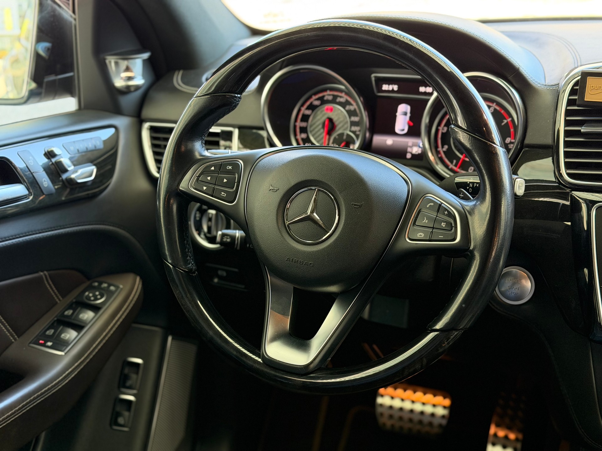 MERCEDES-BENZ GLE Coupé 63 S AMG 4Matic Speedshift-image-19