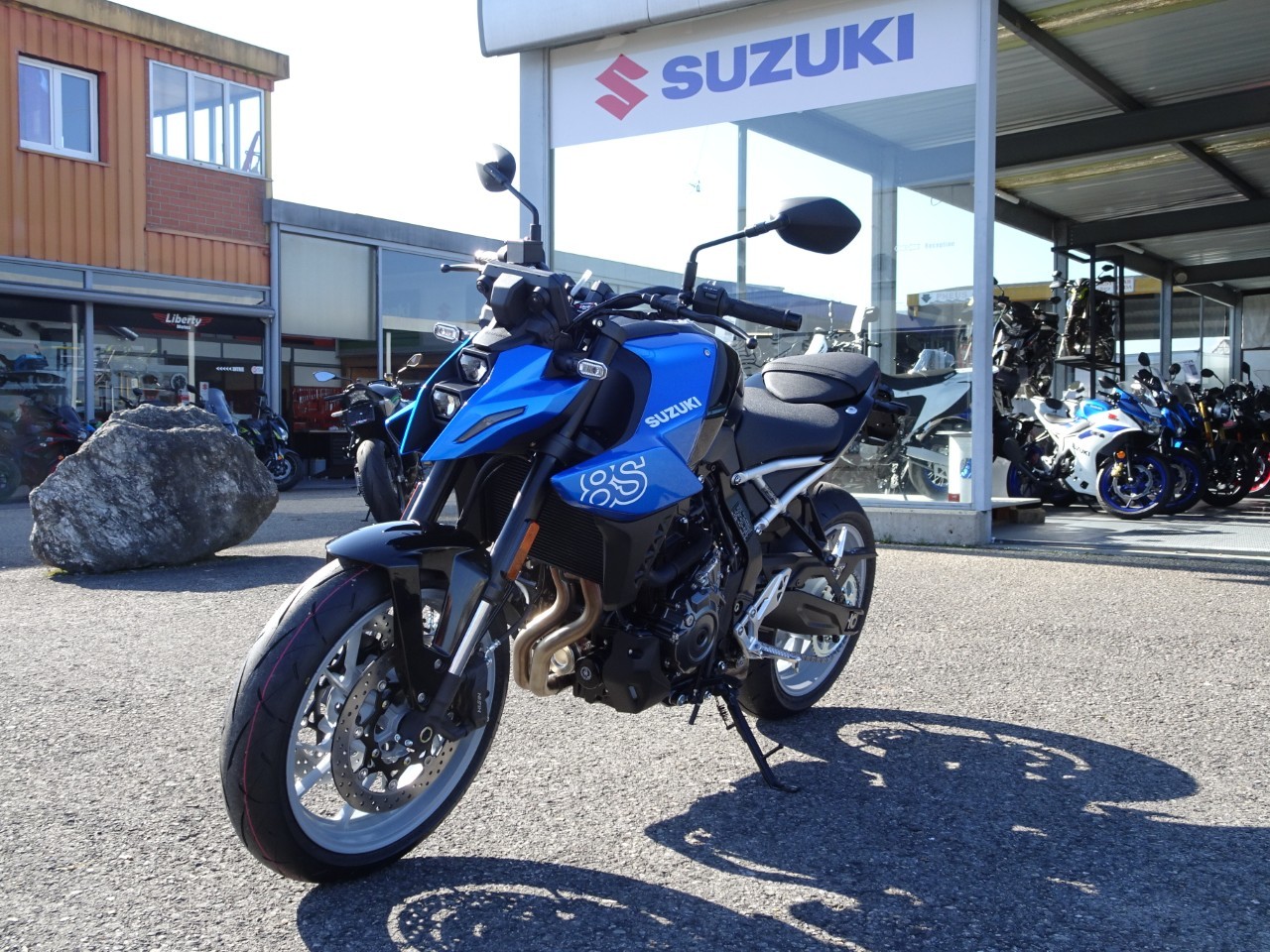 SUZUKI GSX 8 S (35kW)-image-3