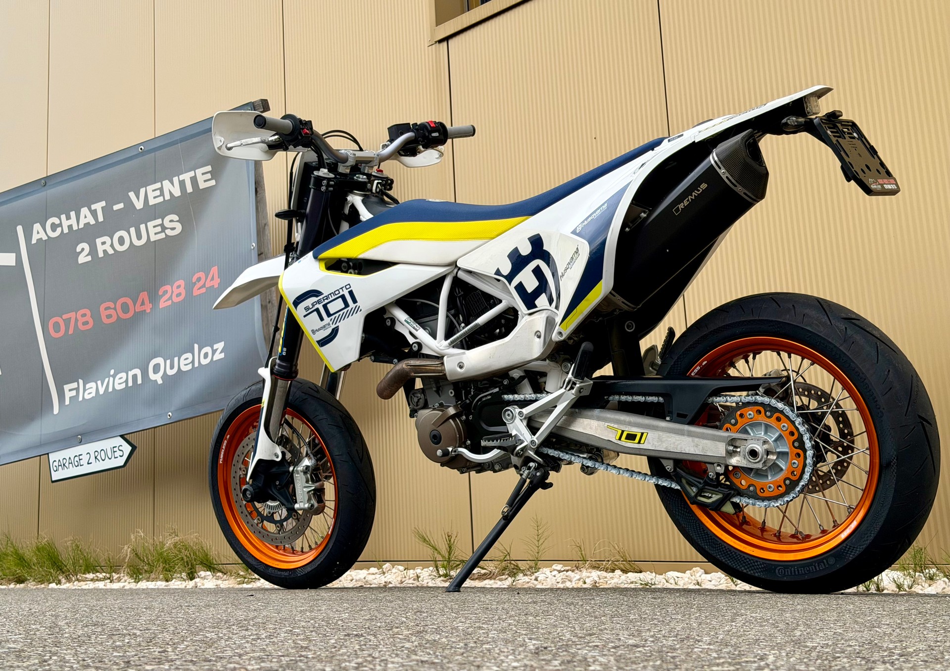 HUSQVARNA 701 Supermoto-image-11