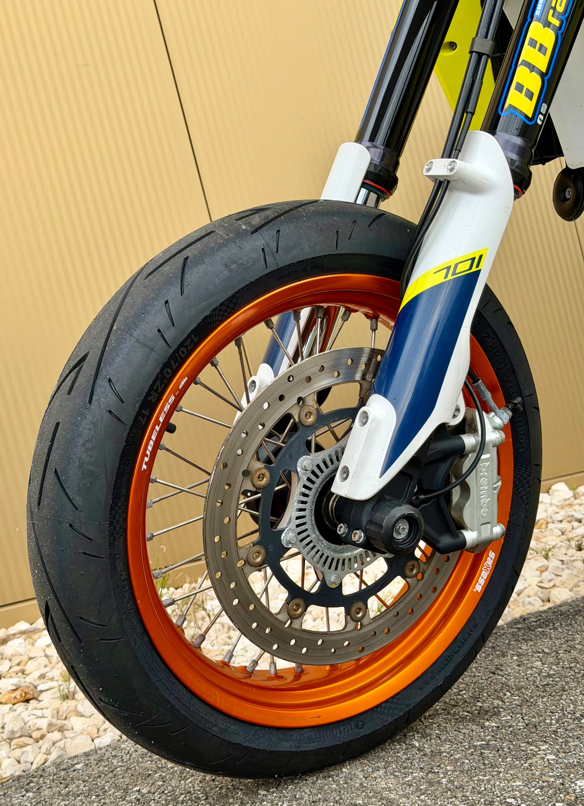 HUSQVARNA 701 Supermoto-image-8