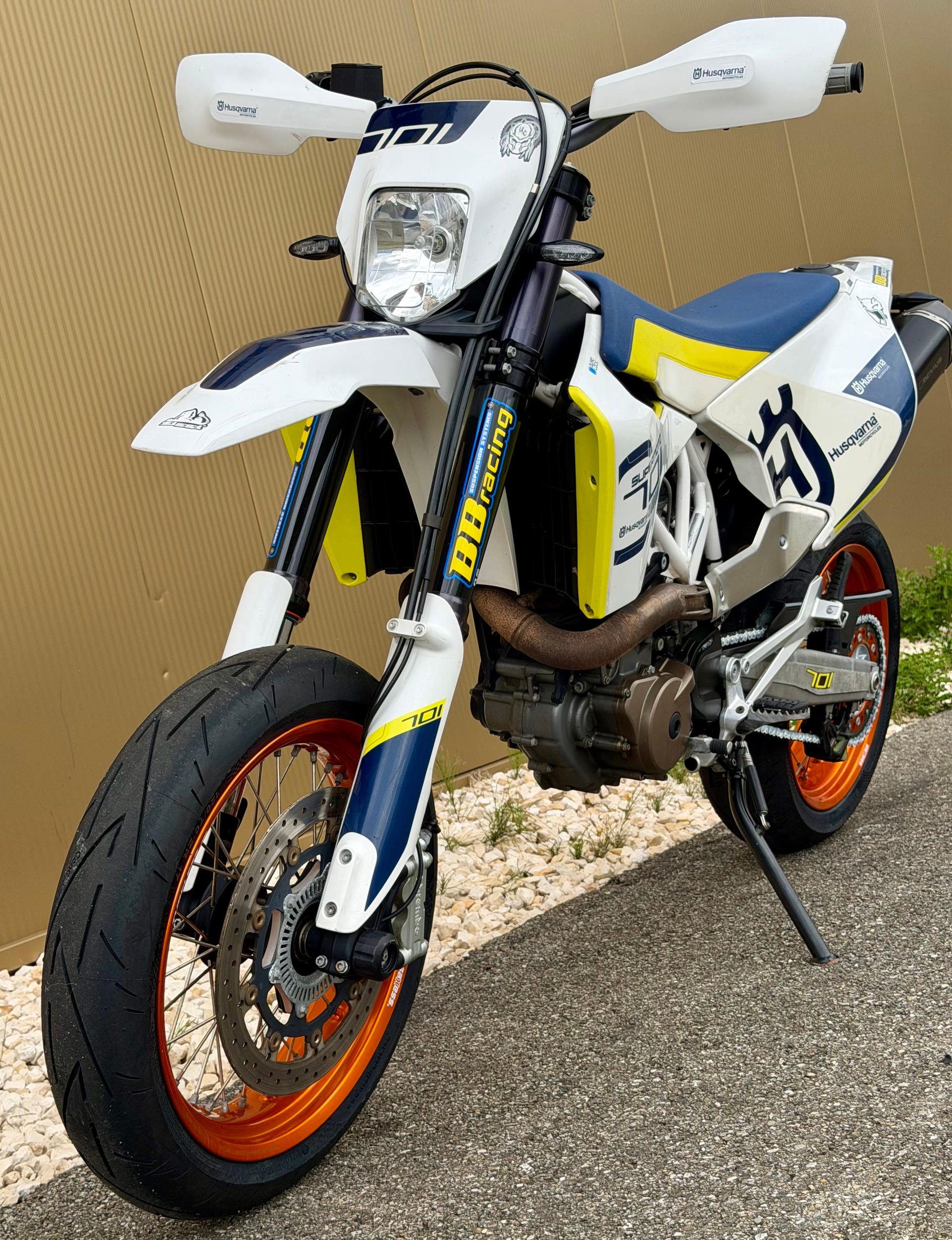 HUSQVARNA 701 Supermoto-image-7