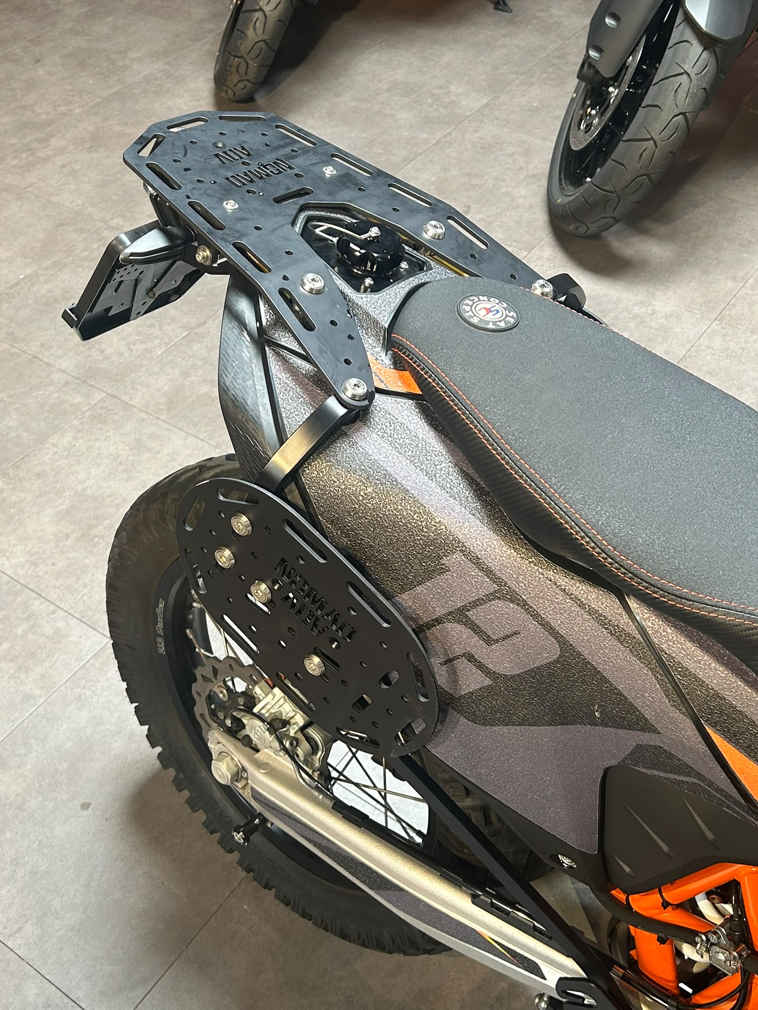 KTM 690 Enduro R-image-8