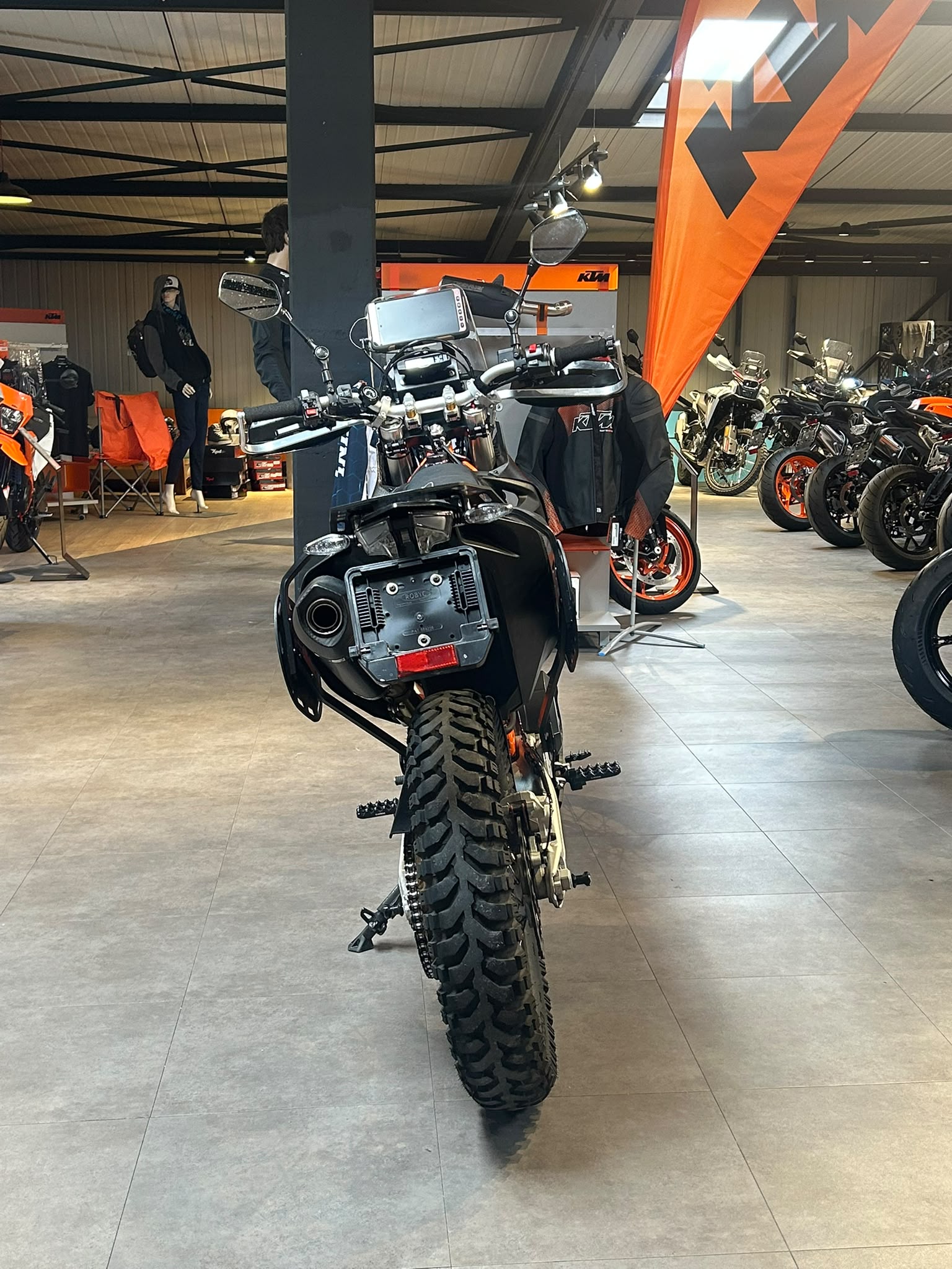 KTM 690 Enduro R-image-3