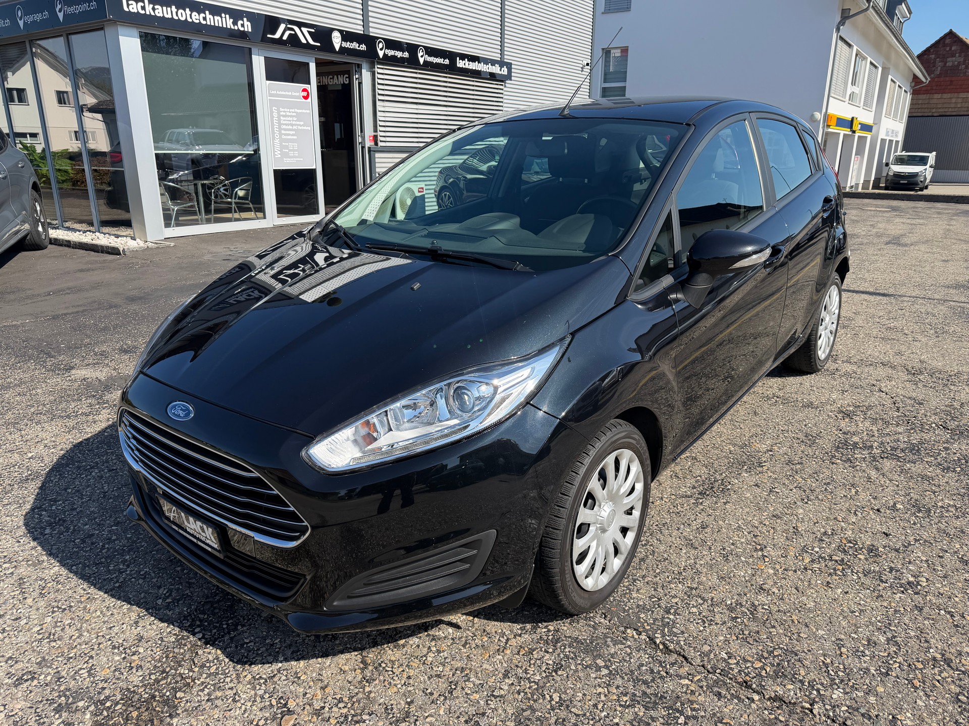 FORD Fiesta 1.0 SCTi Trend PowerShift-showroom-element-1