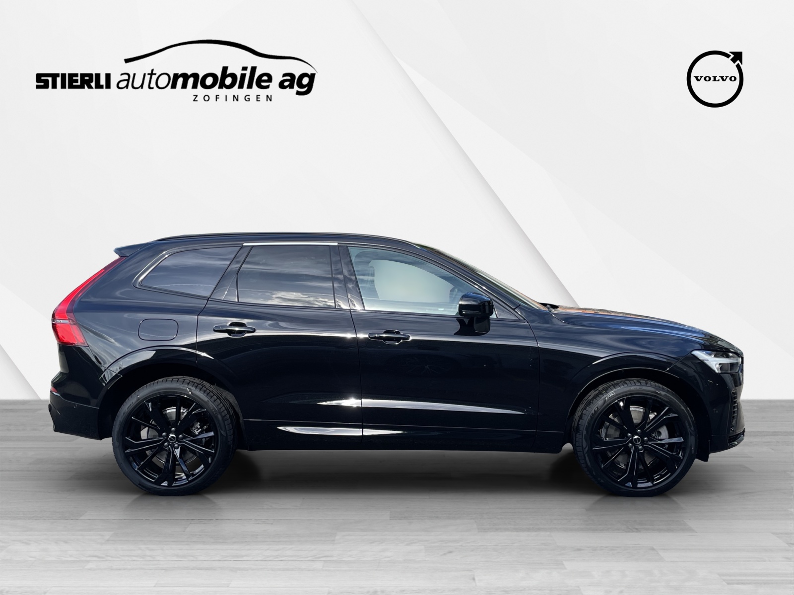 VOLVO XC60 2.0 T6 TE Black Edition eAWD-showroom-element-3