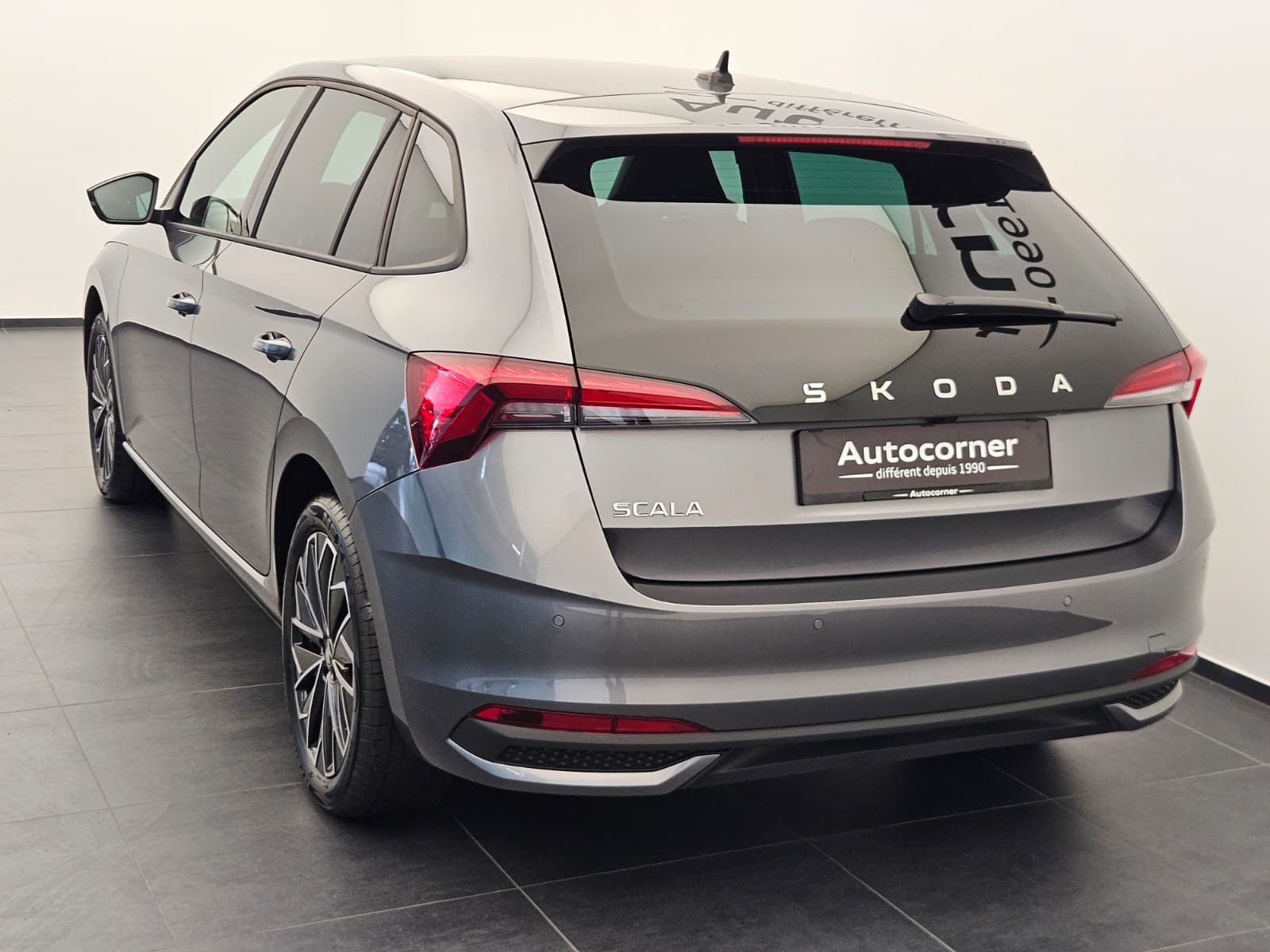 SKODA Scala 1.0 TSI Dynamic DSG-image-8