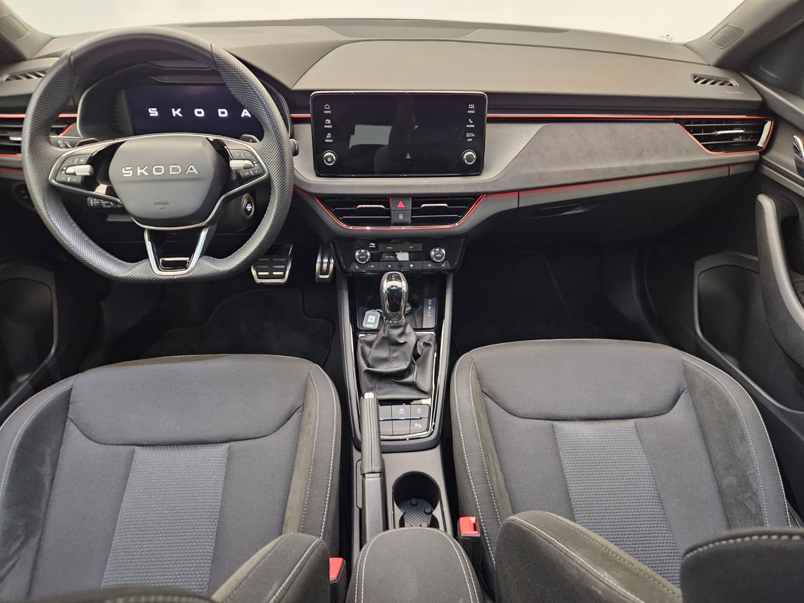 SKODA Scala 1.0 TSI Dynamic DSG-image-9