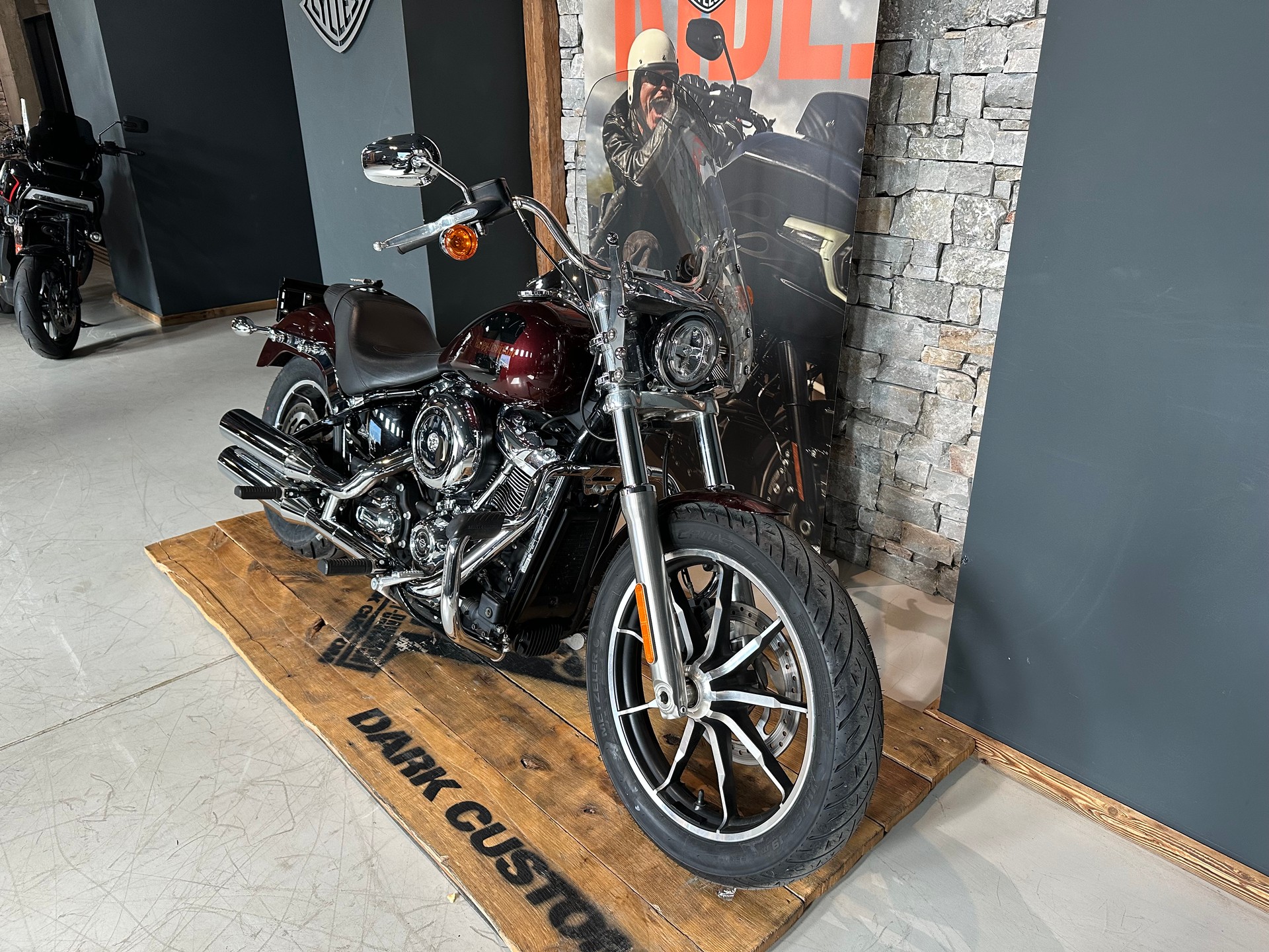 HARLEY-DAVIDSON FXLR Low Rider 107 ABS (35KW)-image-1