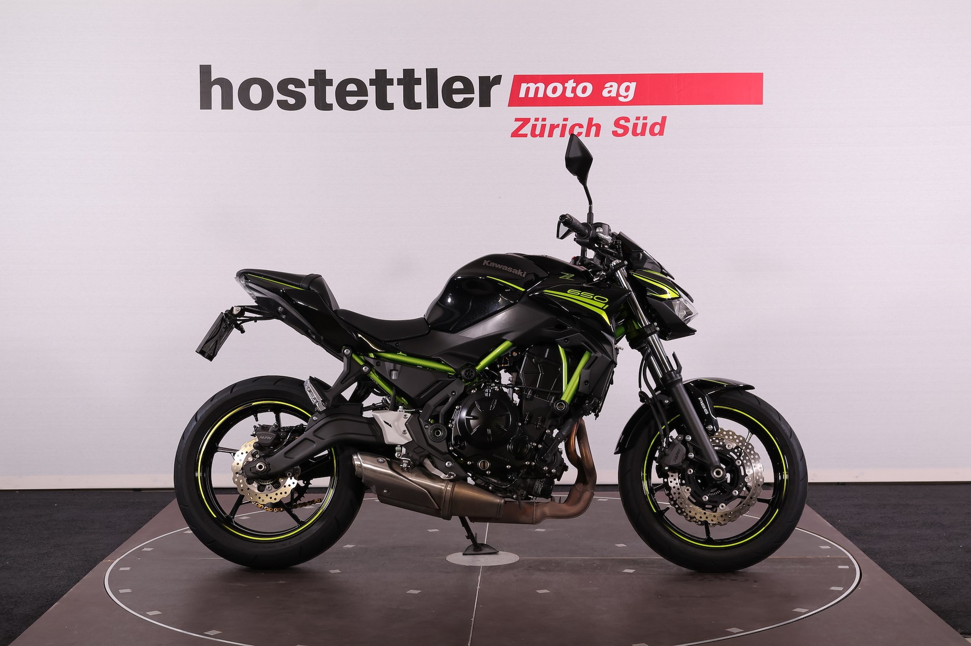 KAWASAKI Z650-showroom-element-1
