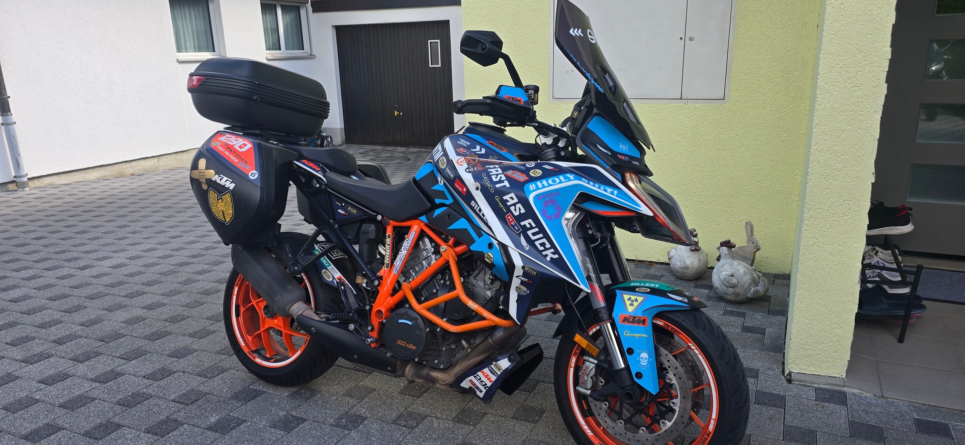 KTM 1290 Super Duke GT-image-4