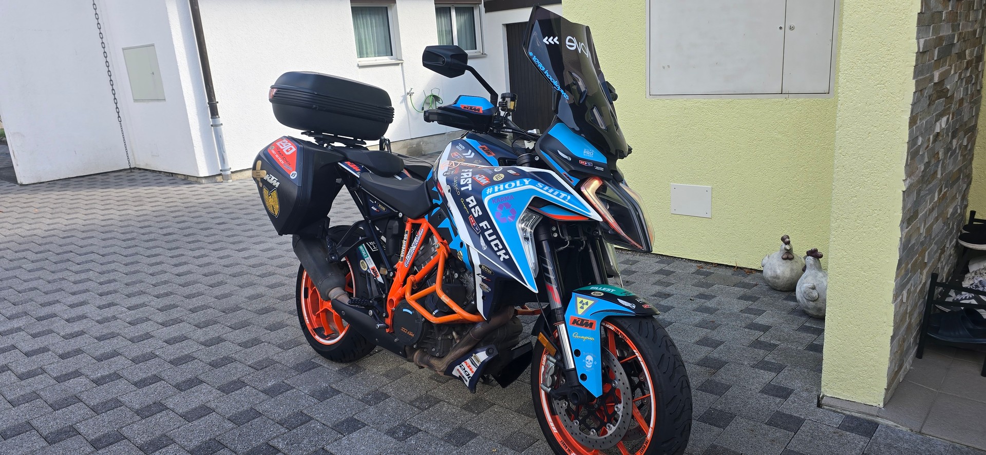 KTM 1290 Super Duke GT-image-8