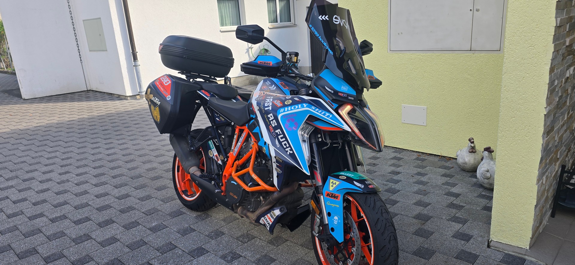 KTM 1290 Super Duke GT-image-11
