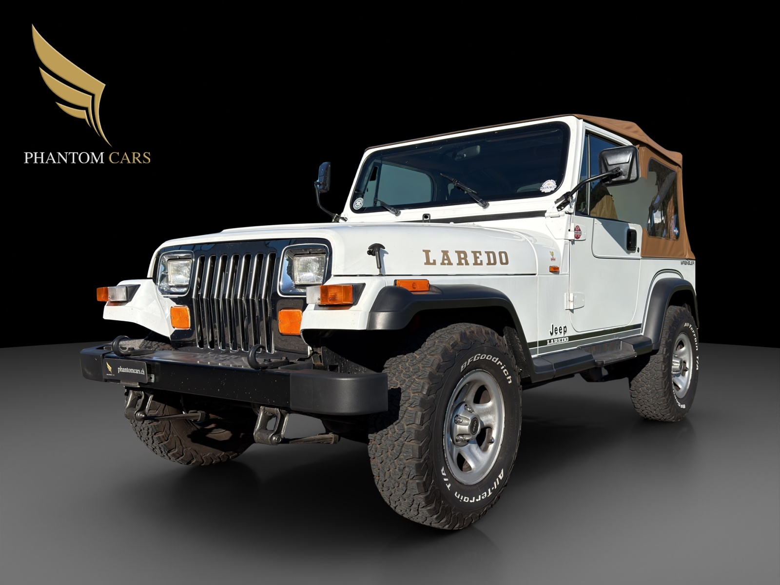 JEEP Wrangler 4.0 Laredo-showroom-element-3