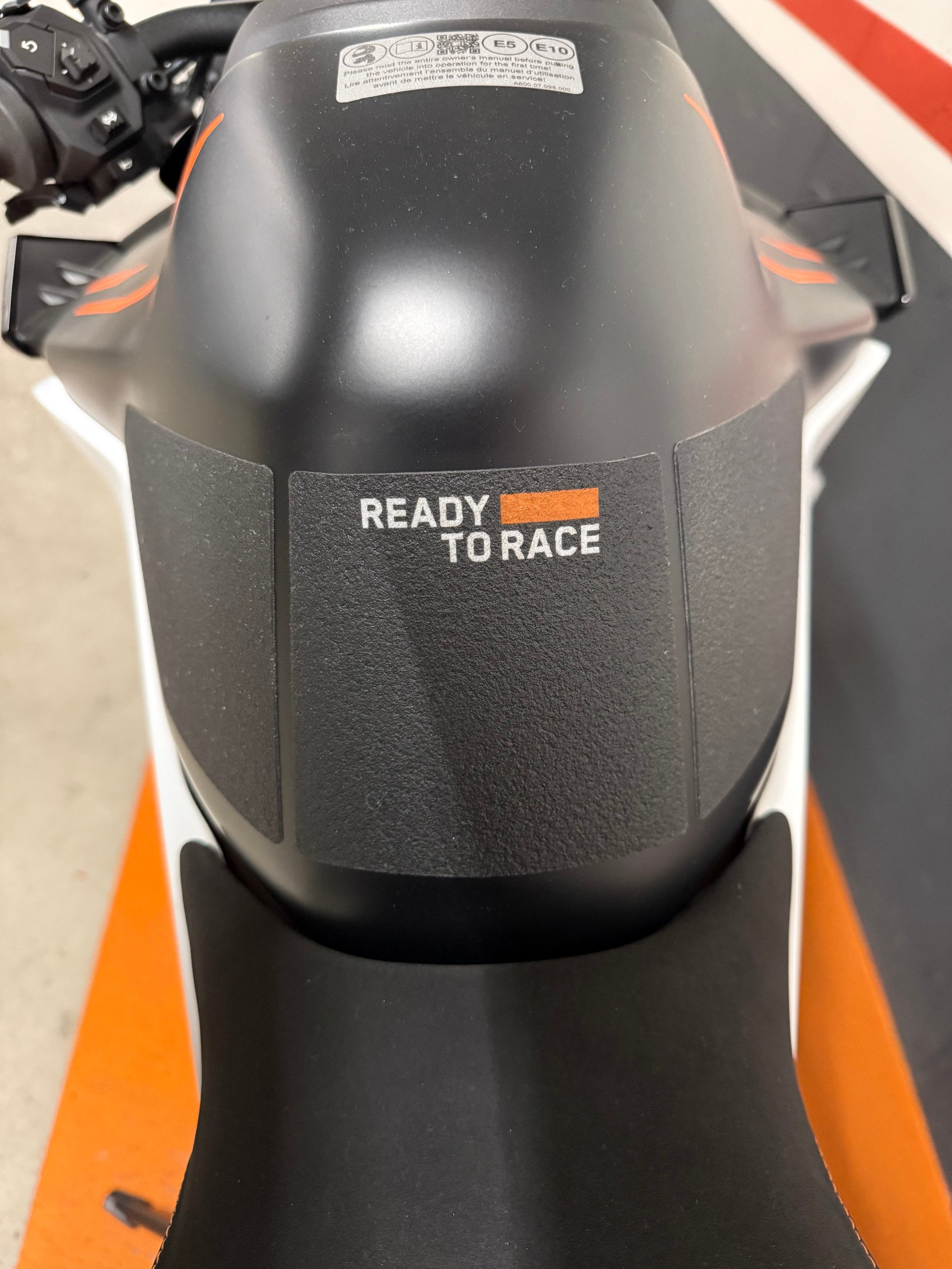 KTM 990 Duke R-image-5