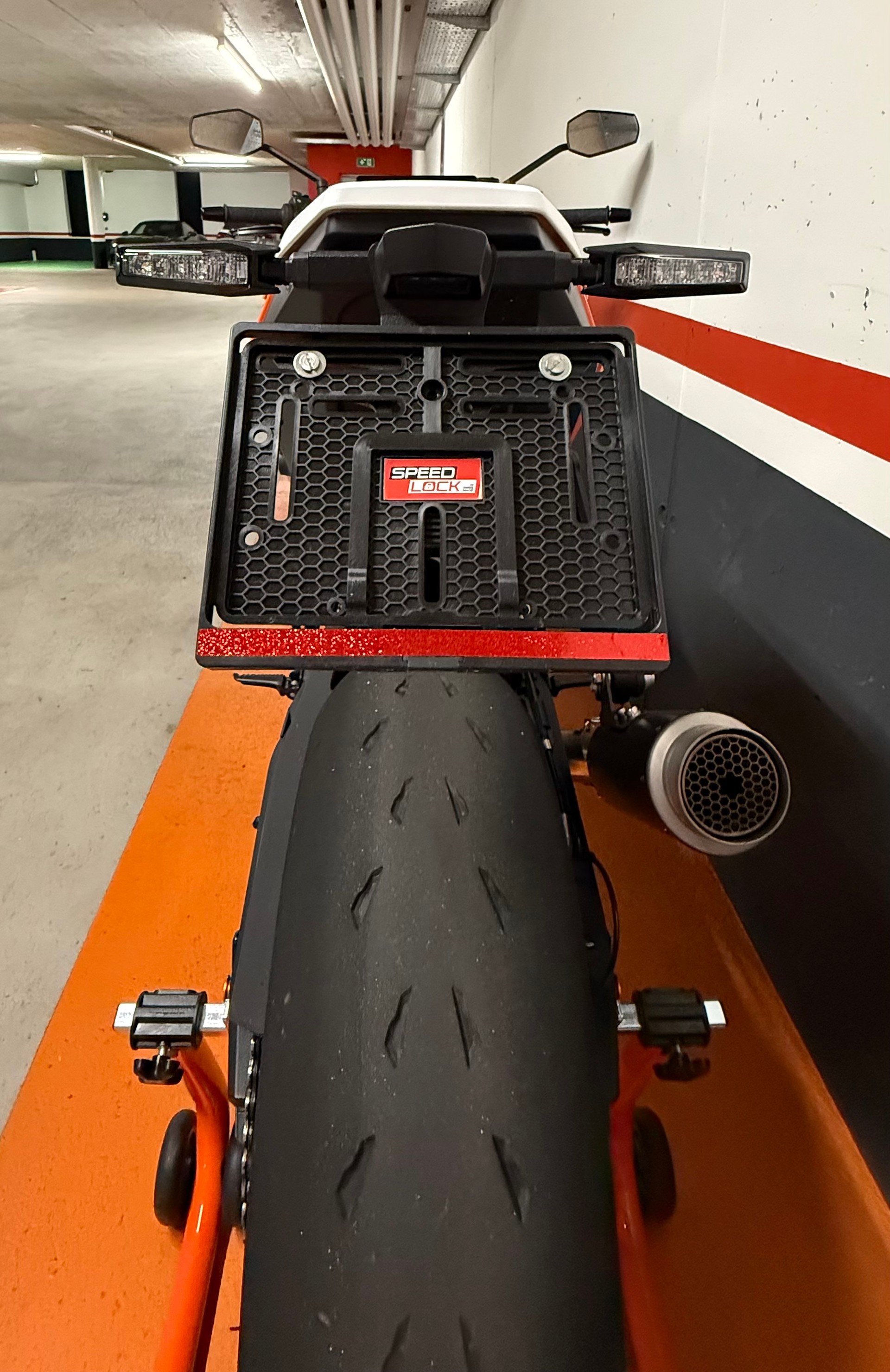 KTM 990 Duke R-image-4
