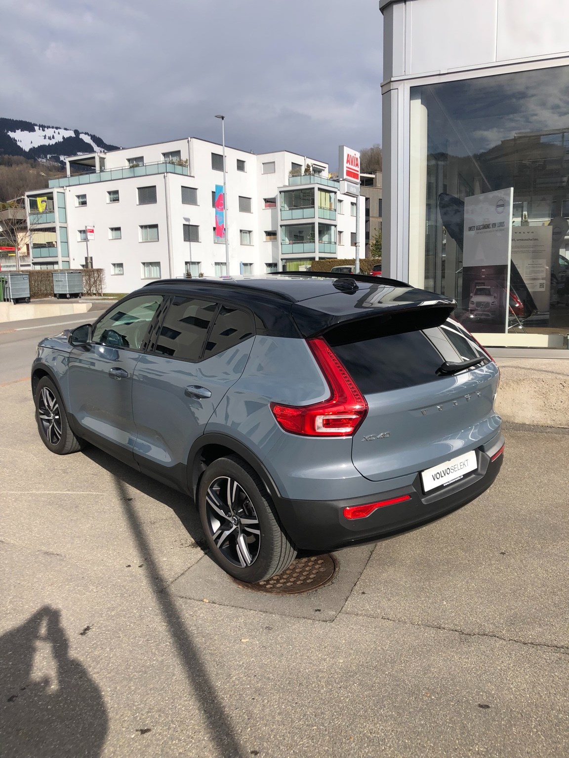 VOLVO XC40 T5 TwE R-Design DCT-image-2