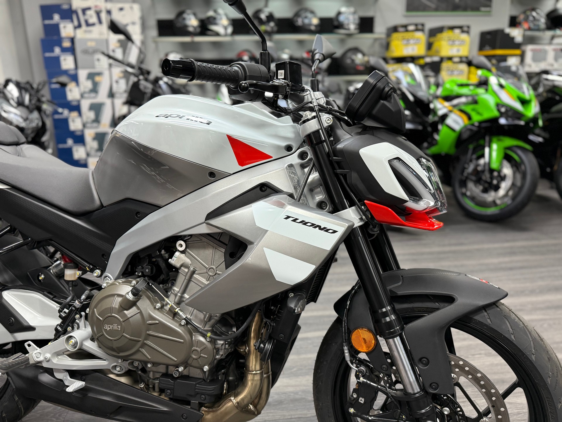 APRILIA Tuono 457 E5+ 2025 Puma Grey (35kW)-image-3