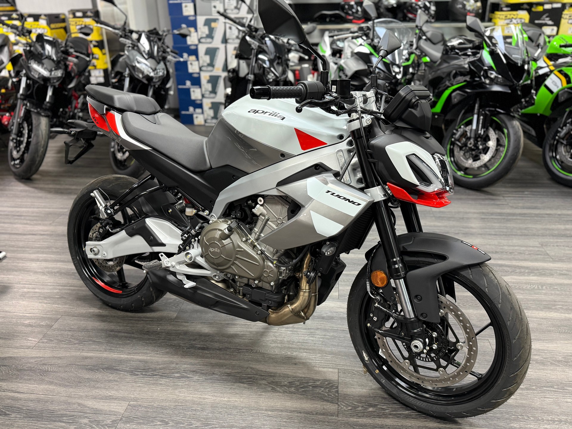 APRILIA Tuono 457 E5+ 2025 Puma Grey (35kW)-image-1