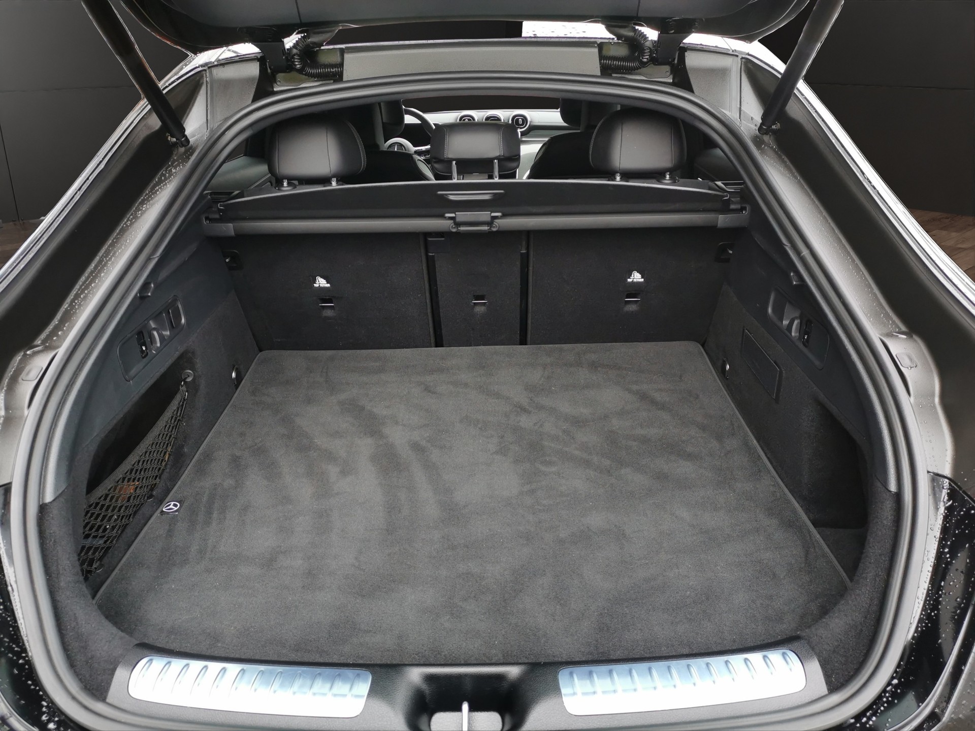 MERCEDES-BENZ GLC Coupé 300 d 4Matic AMG-Line-image-6