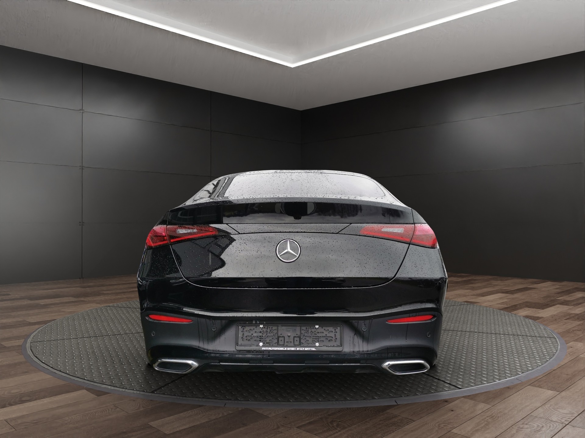 MERCEDES-BENZ GLC Coupé 300 d 4Matic AMG-Line-image-5