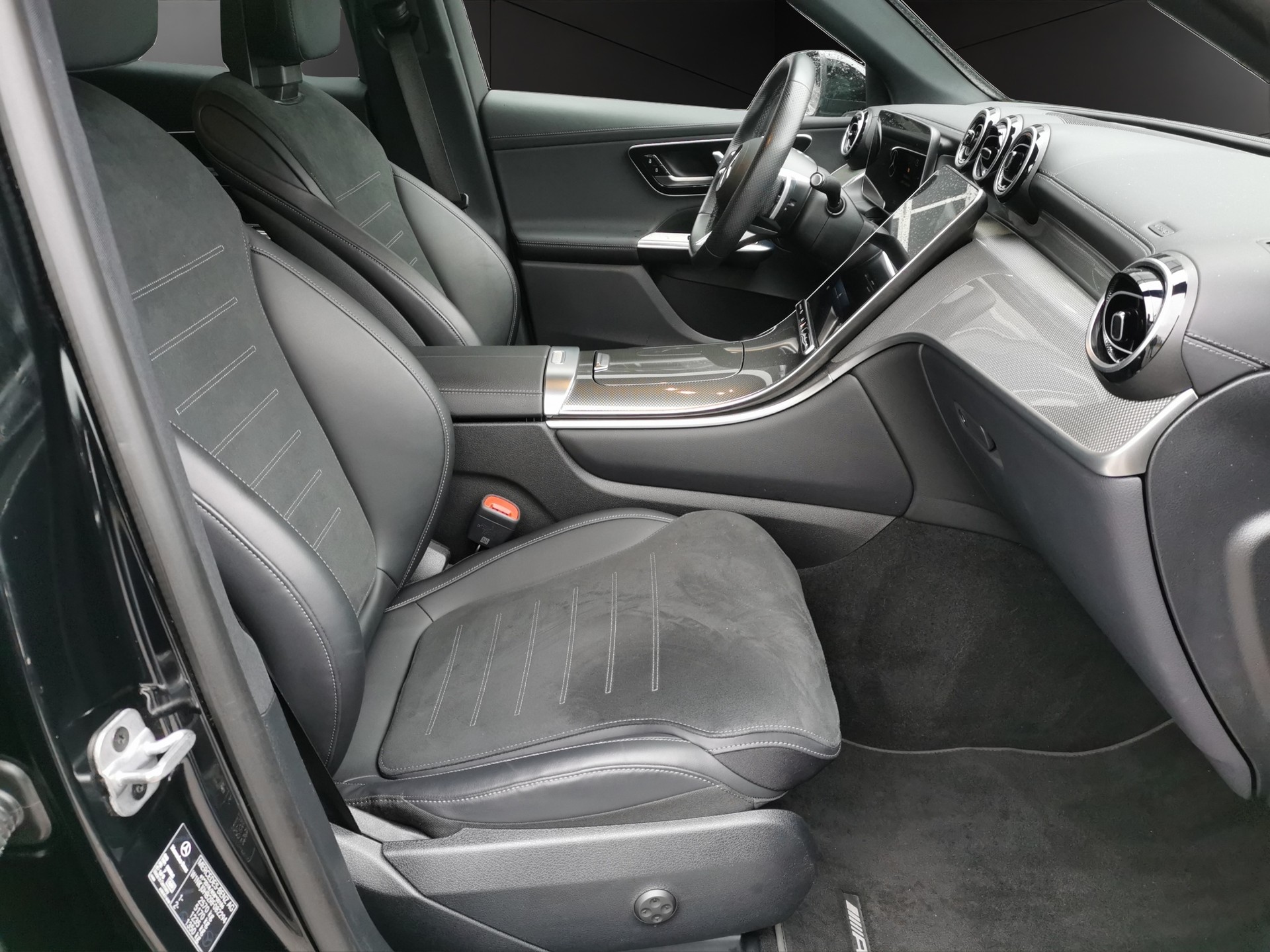 MERCEDES-BENZ GLC Coupé 300 d 4Matic AMG-Line-image-13