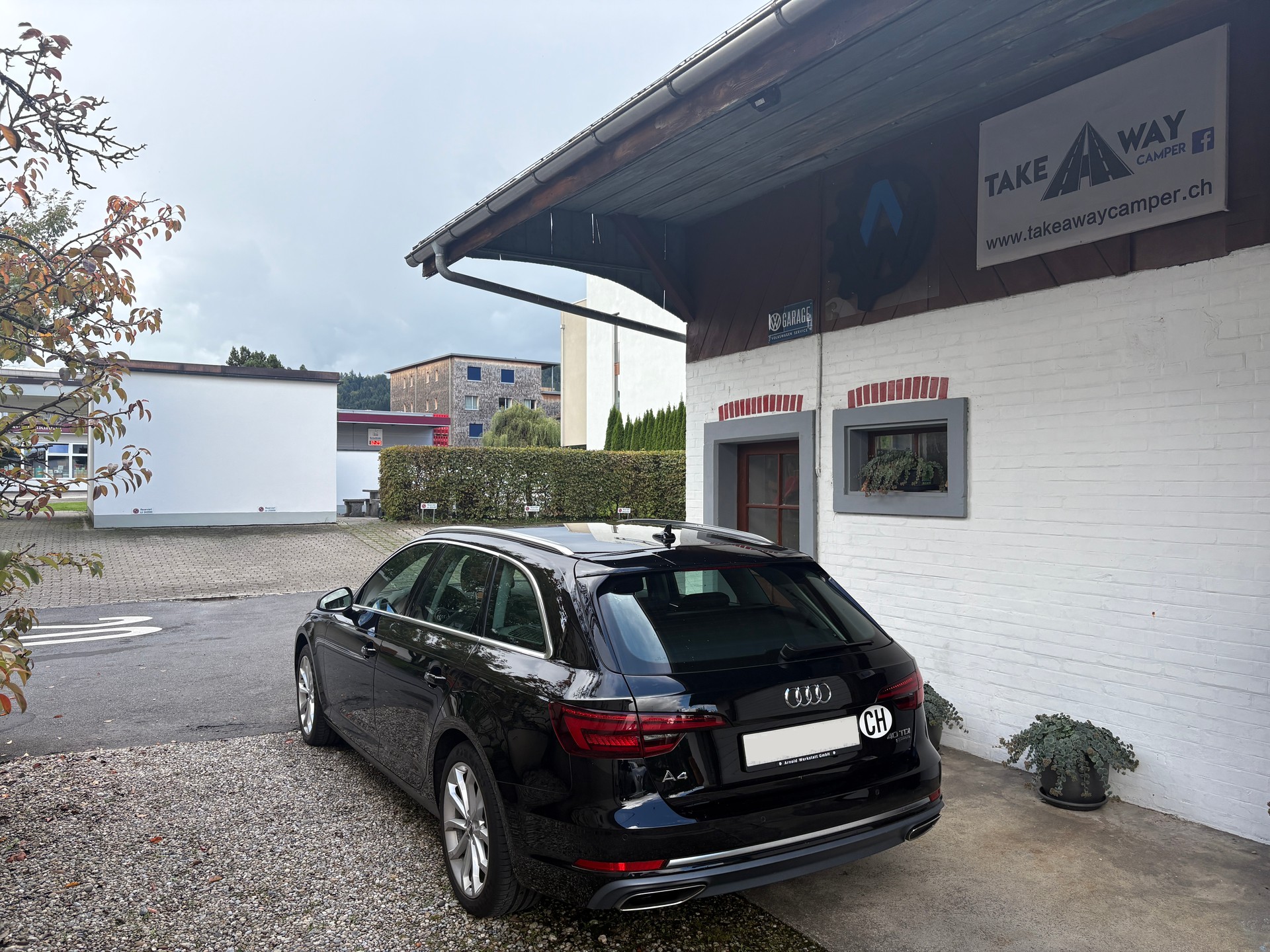 AUDI A4 Avant 40 TDI Sport quattro S-tronic-image-2