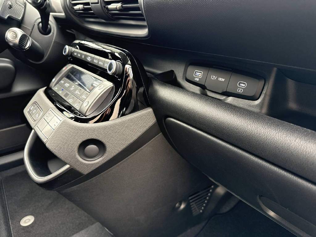 HYUNDAI Inster Electric Amplia-image-12