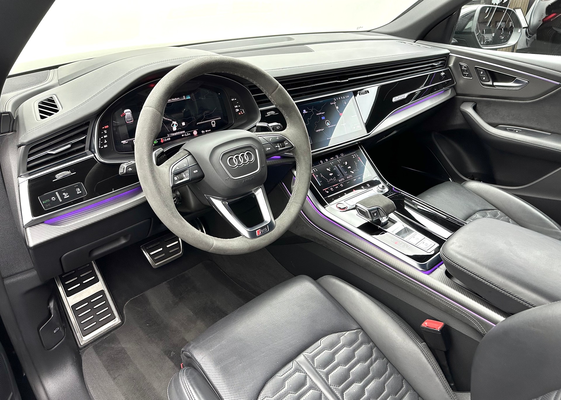 AUDI RSQ8 quattro tiptronic-image-6