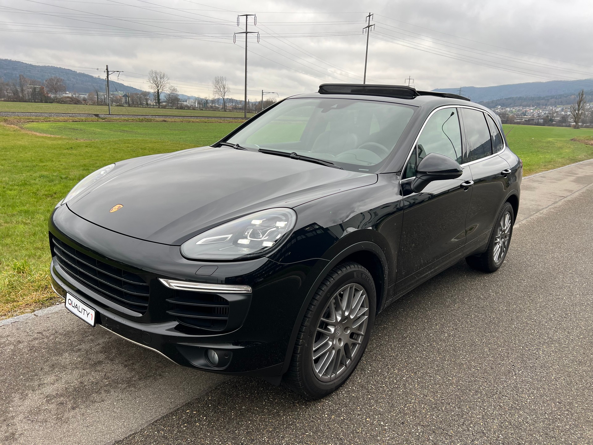 PORSCHE Cayenne Diesel 3.0 V6 TDI * Luftfederung *-showroom-element-1