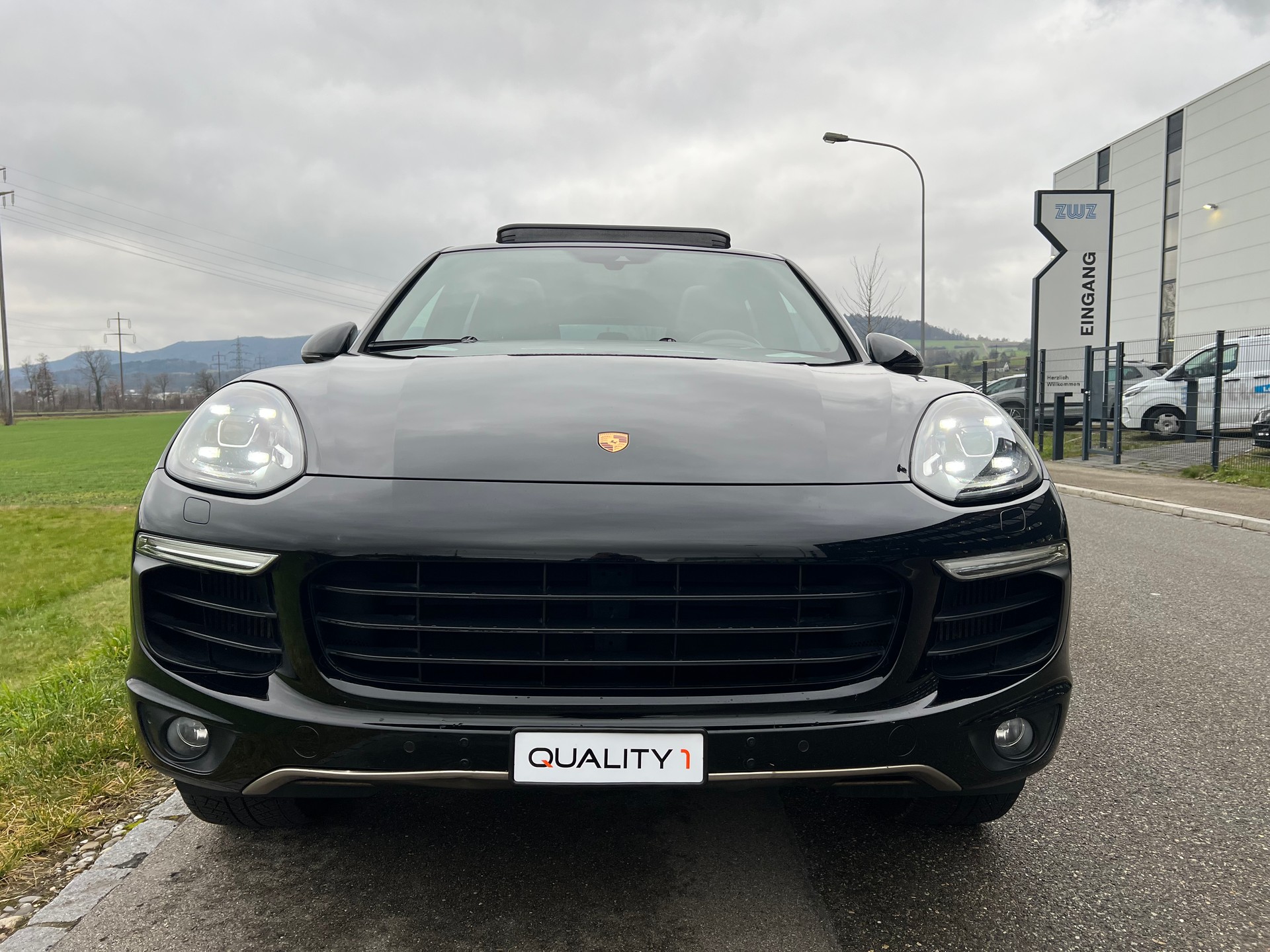 PORSCHE Cayenne Diesel 3.0 V6 TDI * Luftfederung *-image-5