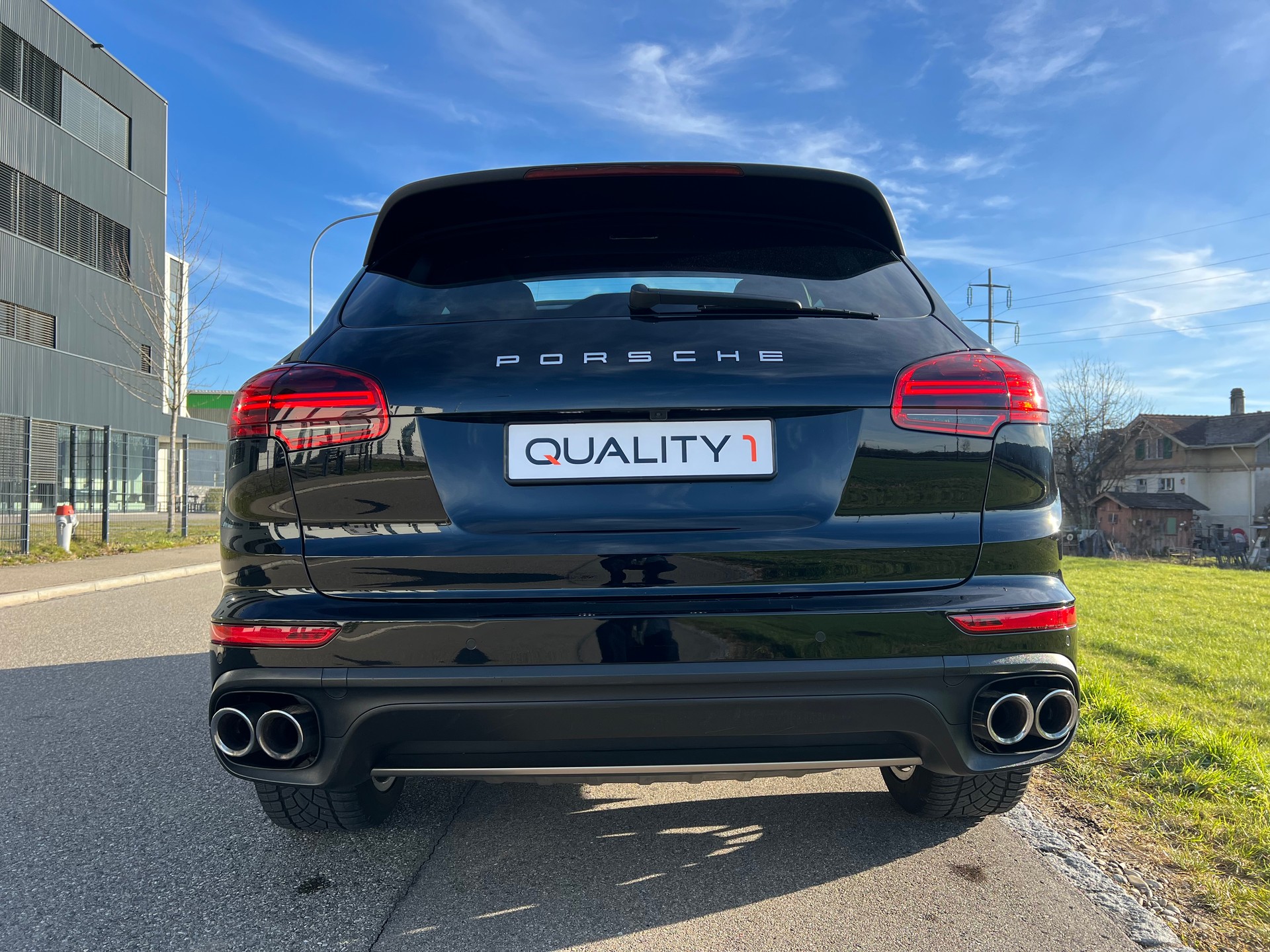 PORSCHE Cayenne Diesel 3.0 V6 TDI * Luftfederung *-image-12