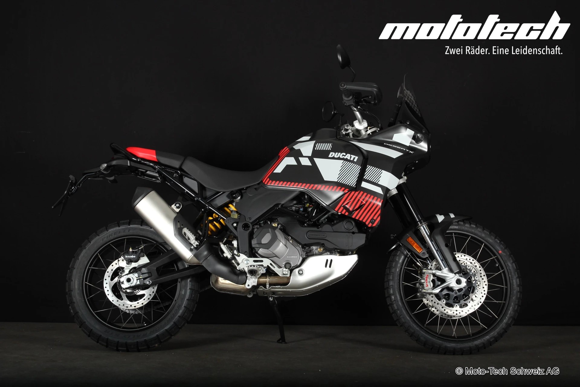 DUCATI Desert X-image-1