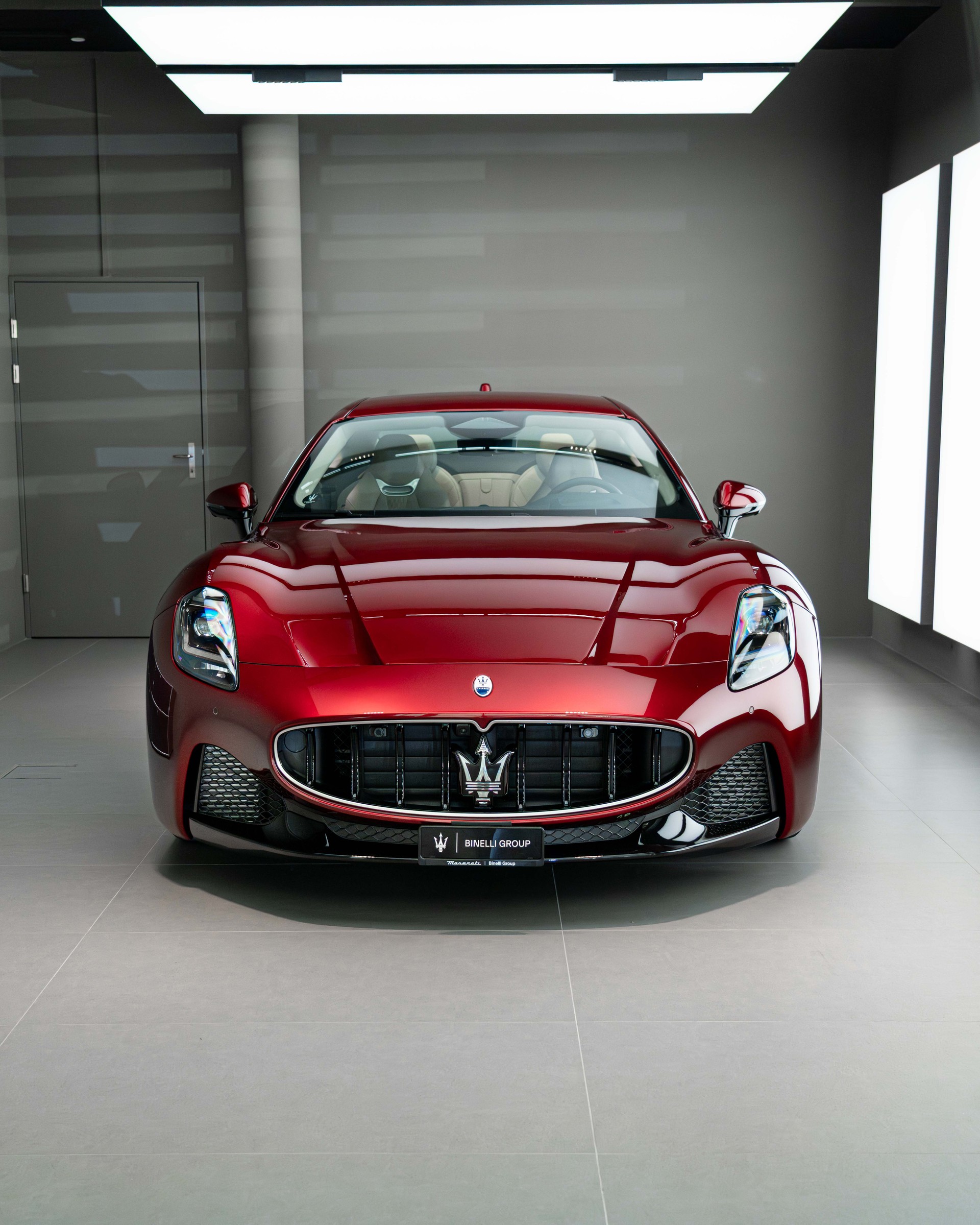 MASERATI GranTurismo Modena Automatica - Rosso Velluto FUORISERIE - 2.99% Leasing