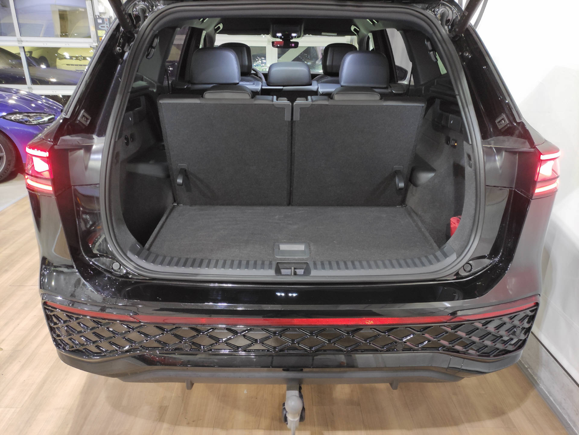 VW Tayron 2.0 TSI R-Line Black-Style DSG 4motion-image-13