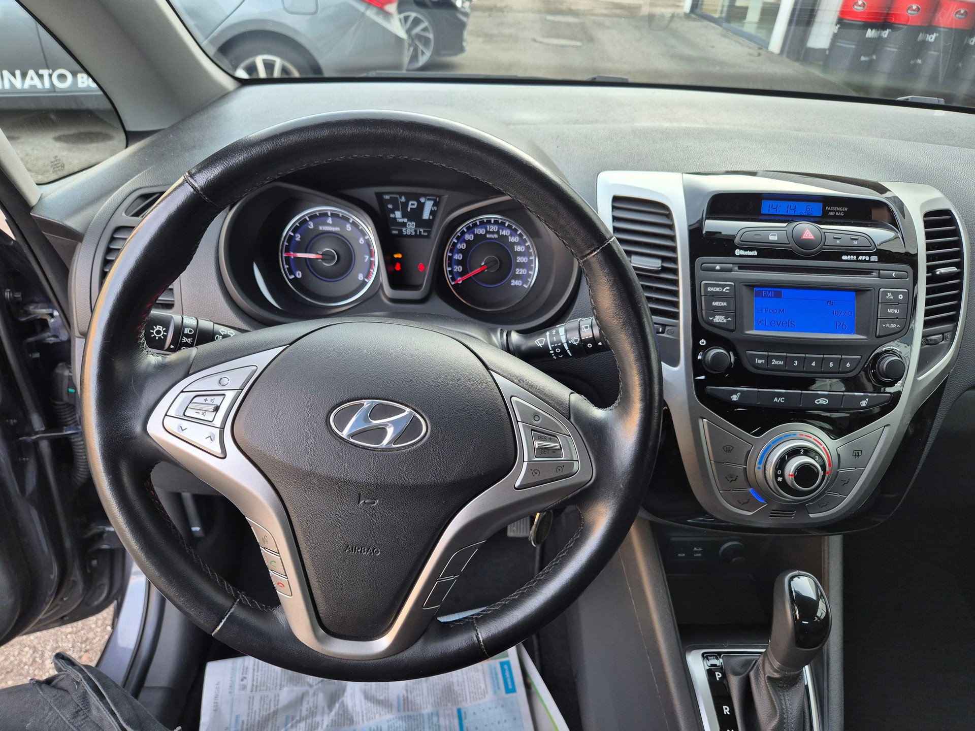 HYUNDAI iX20 1.6 Amplia Automatic-image-10