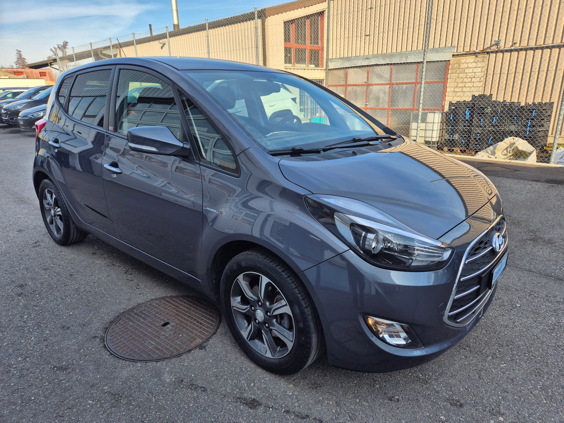 HYUNDAI iX20 1.6 Amplia Automatic-image-5