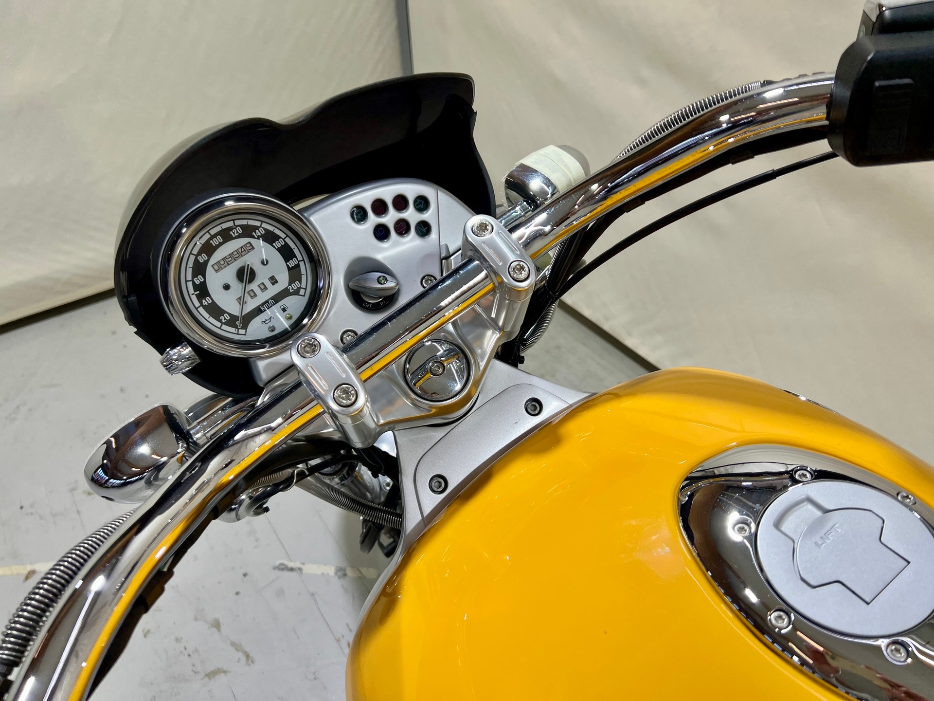 BMW R 1200 C Independent-image-14