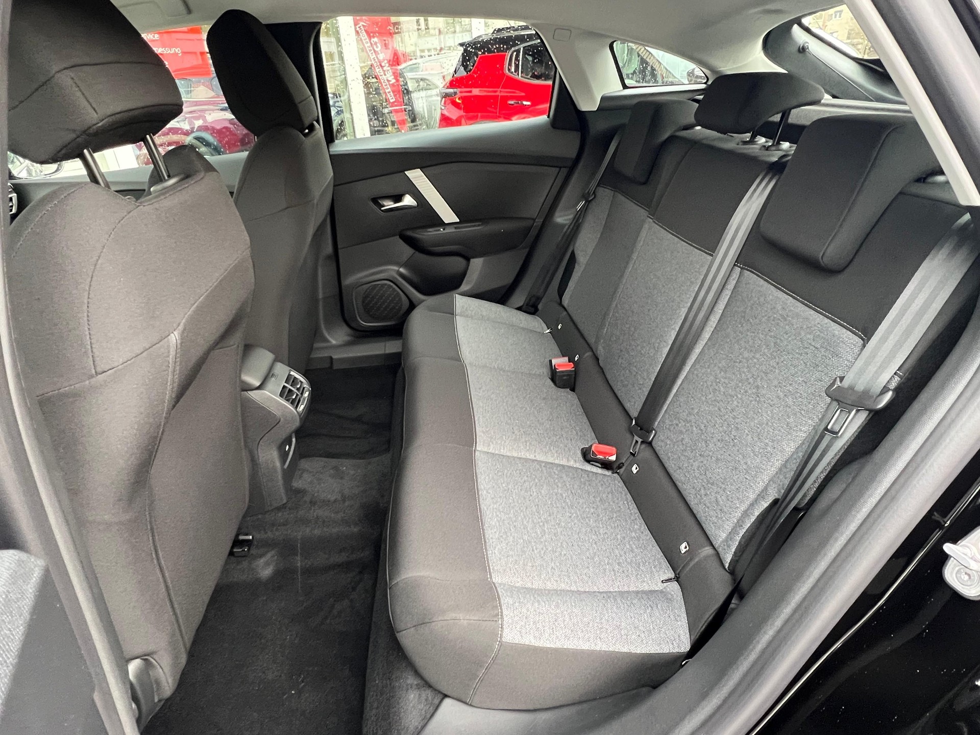 CITROEN C4 1.2 Hybrid You-image-9