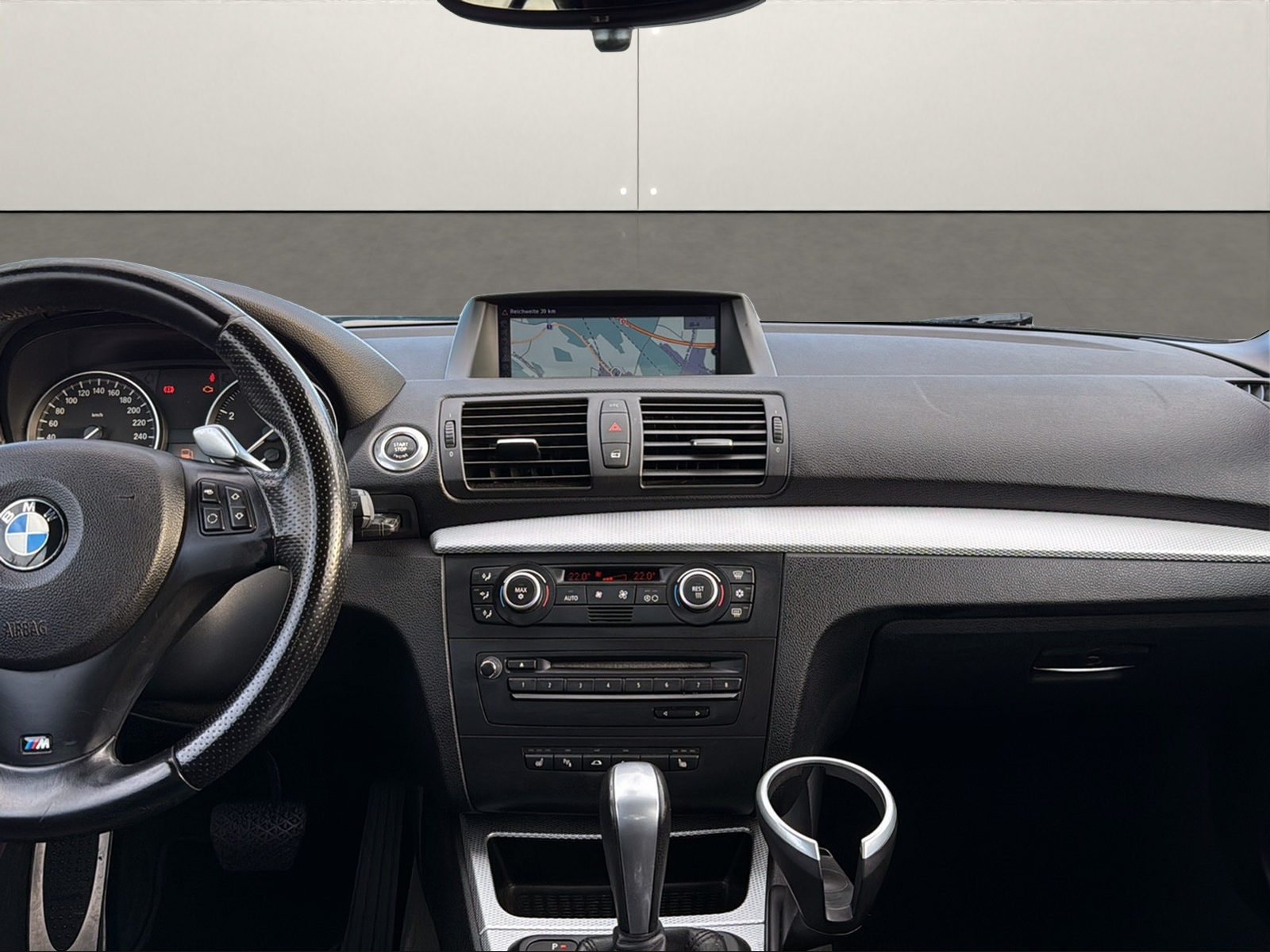 BMW 135i Cabrio Steptronic-image-11