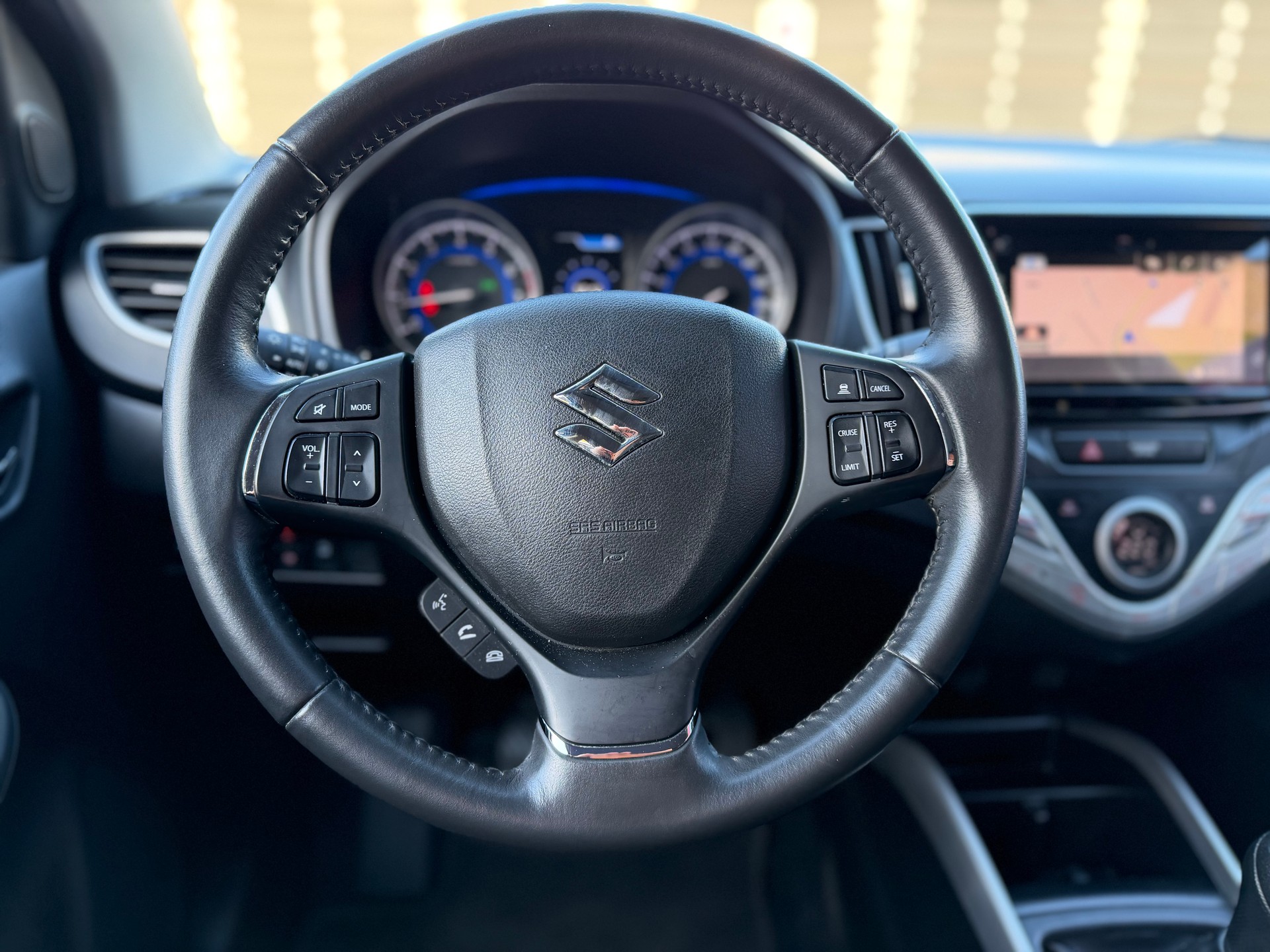SUZUKI Baleno 1.2i Compact Top Hybrid-image-6
