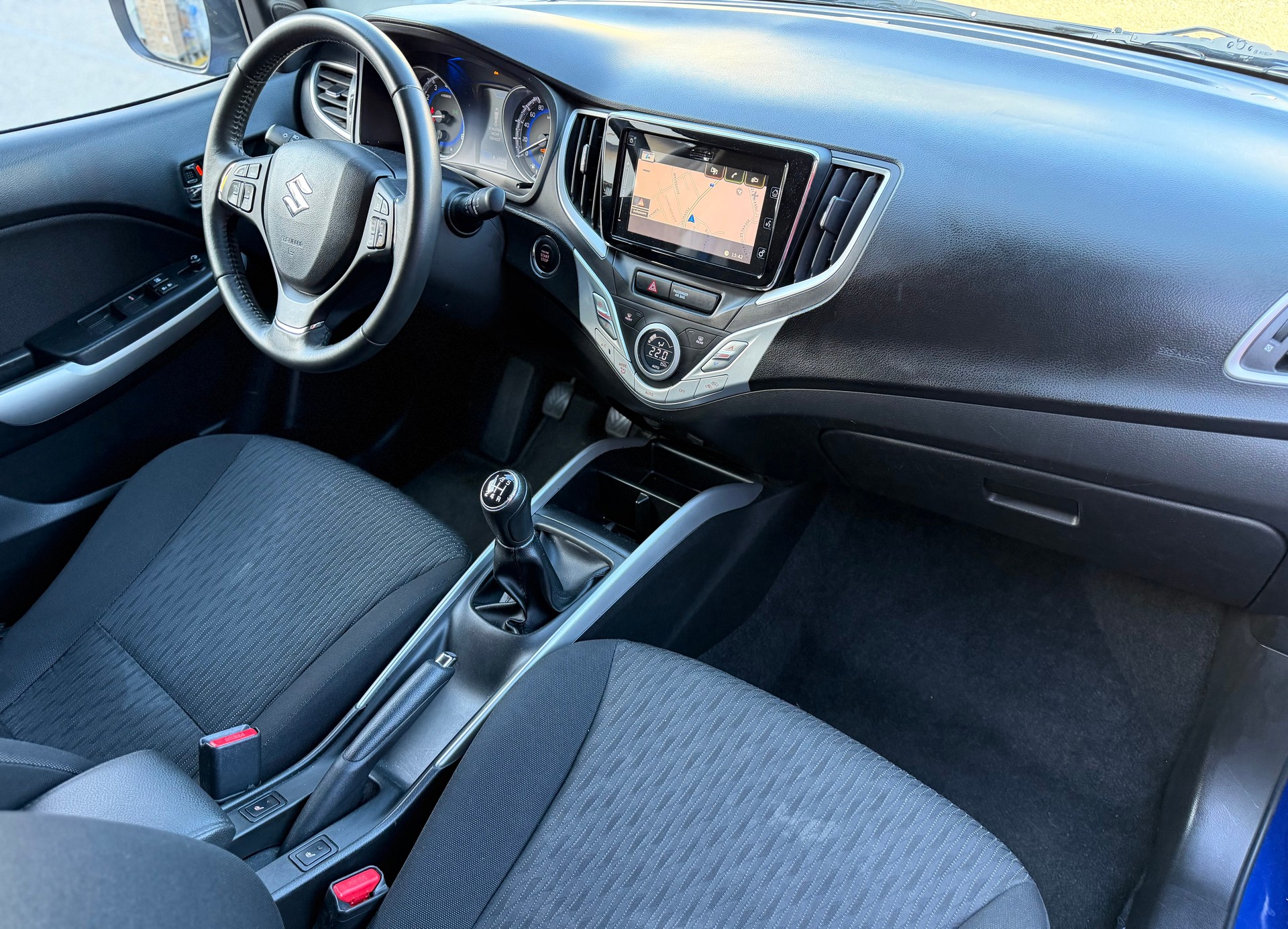 SUZUKI Baleno 1.2i Compact Top Hybrid-image-12