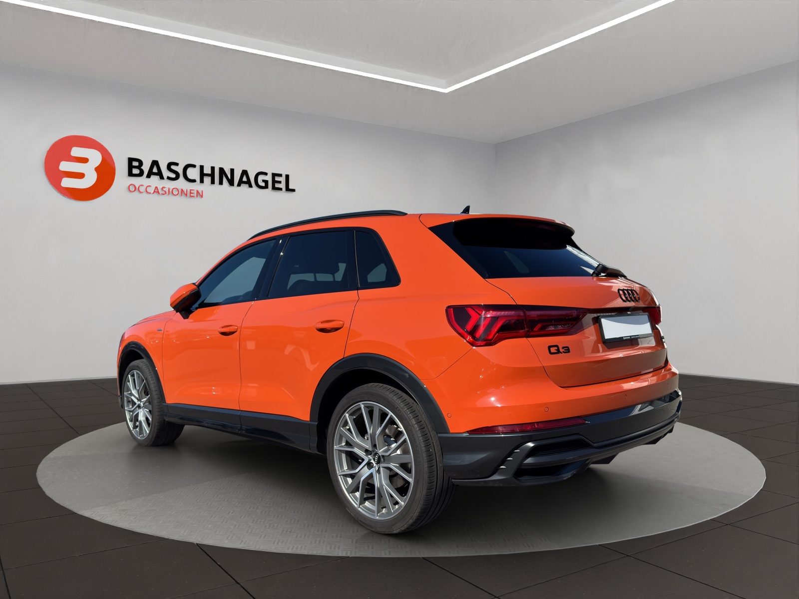 AUDI Q3 45 TFSI S line quattro S-tronic-showroom-element-2