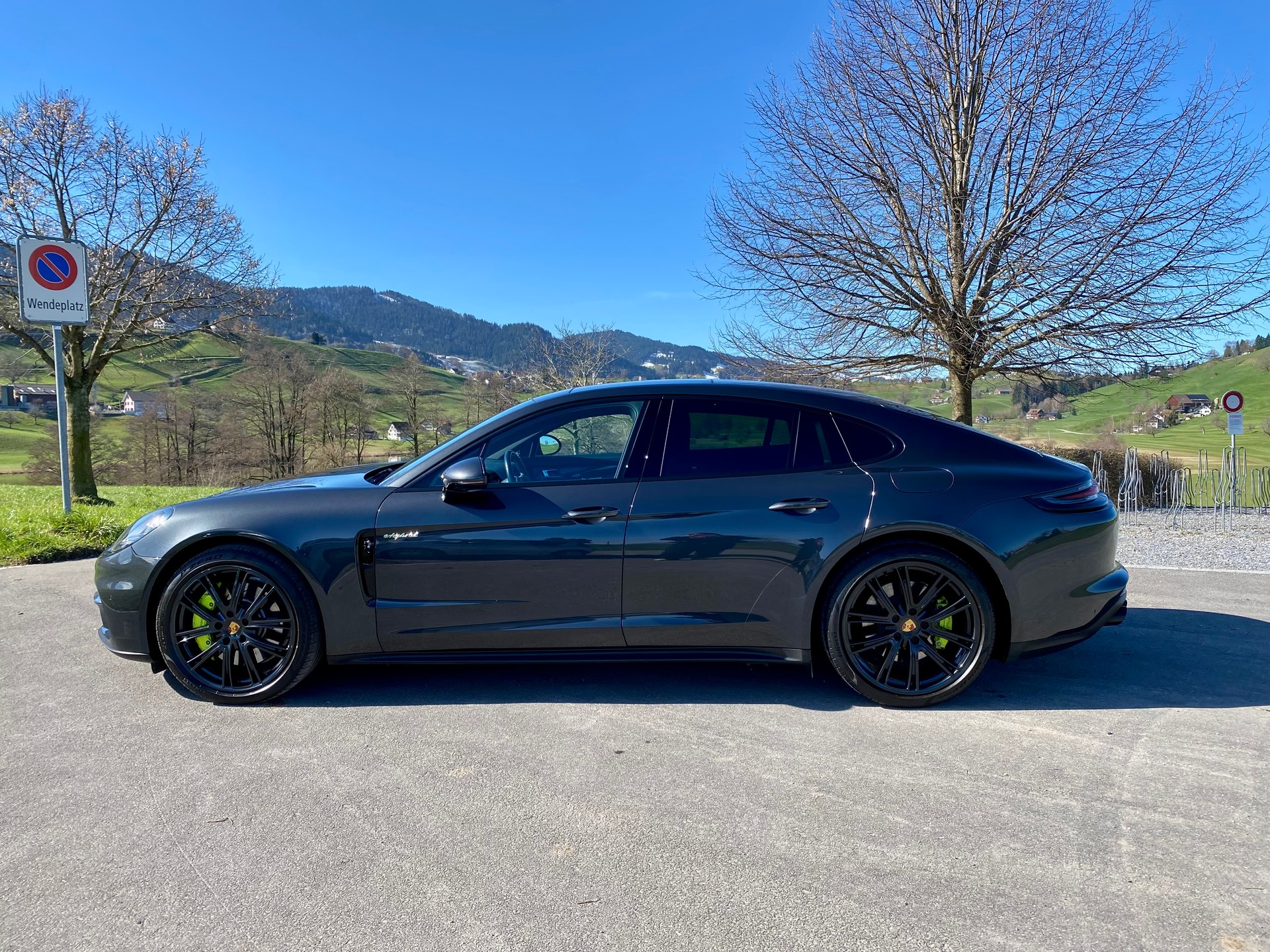 PORSCHE Panamera 4 E-Hybrid PDK-image-2