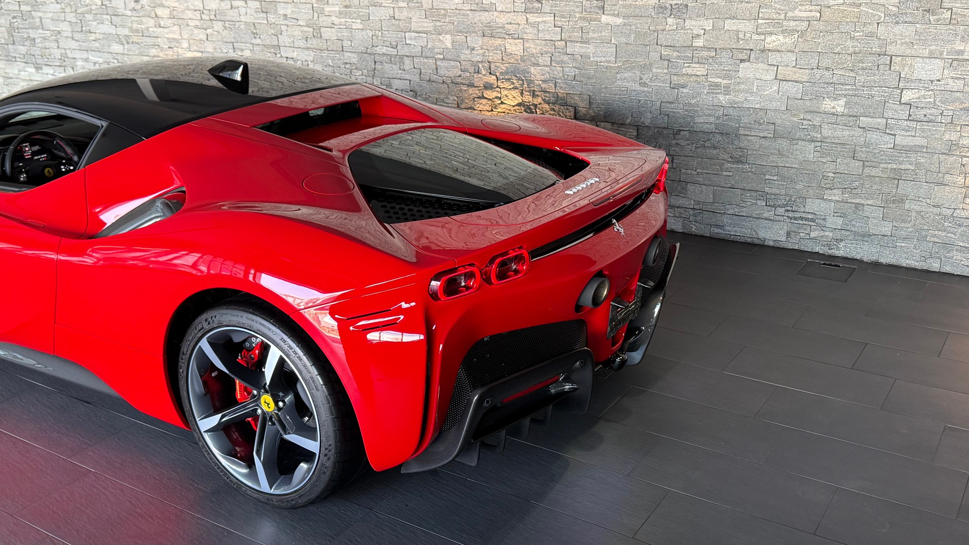 FERRARI SF90 Stradale-image-15