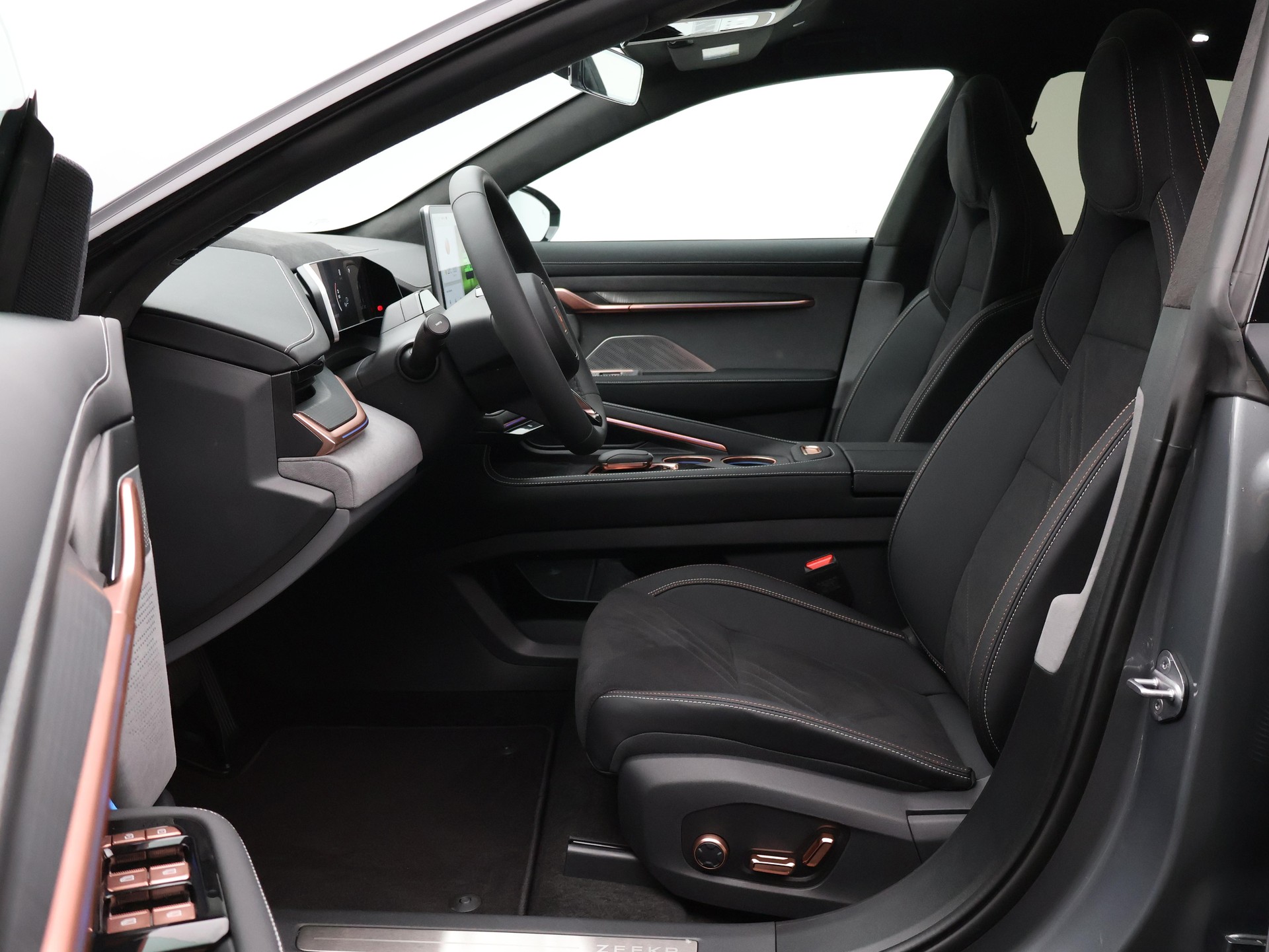 ZEEKR 001 Performance AWD 0% Leasing 48 Monate-showroom-element-3