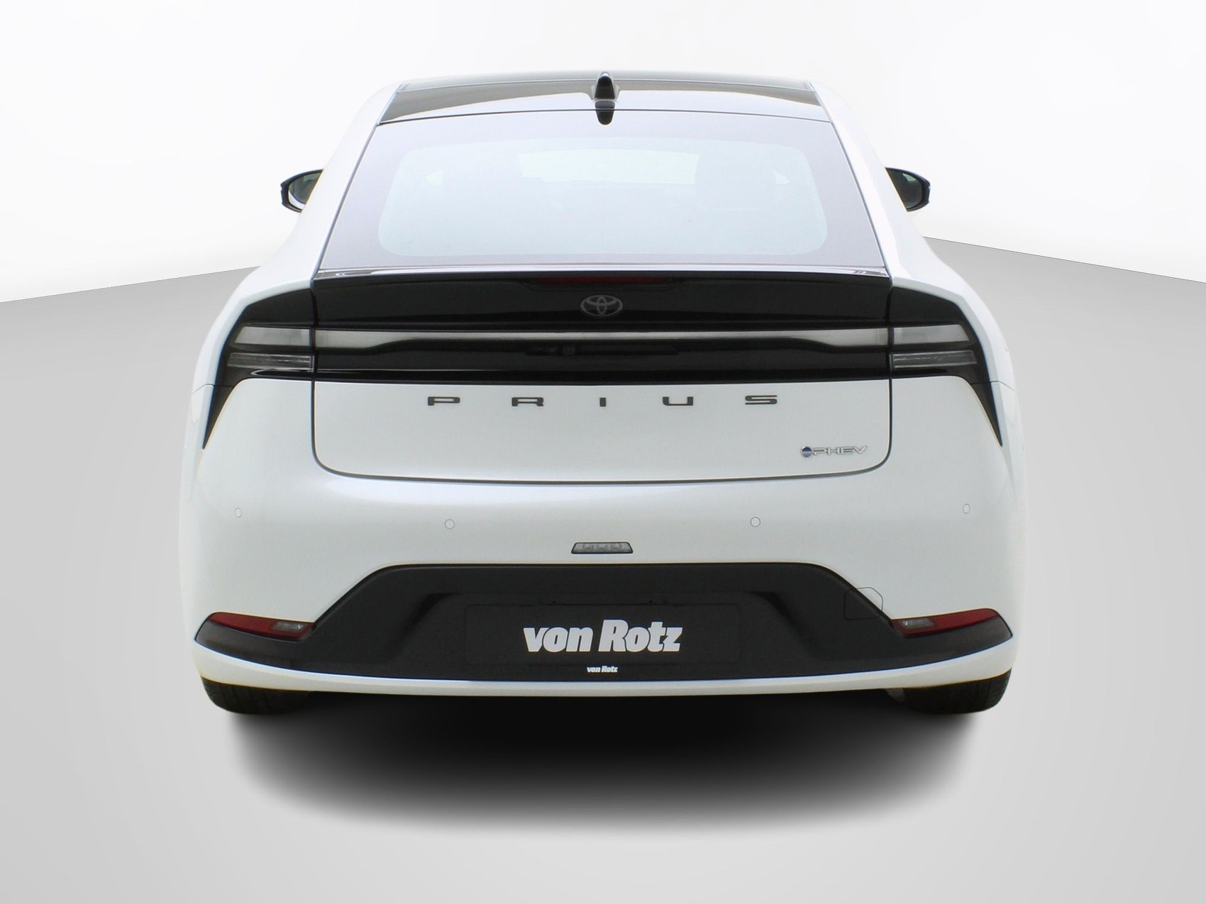 TOYOTA Prius 2.0 Plug-In-Hybrid Premium-showroom-element-3