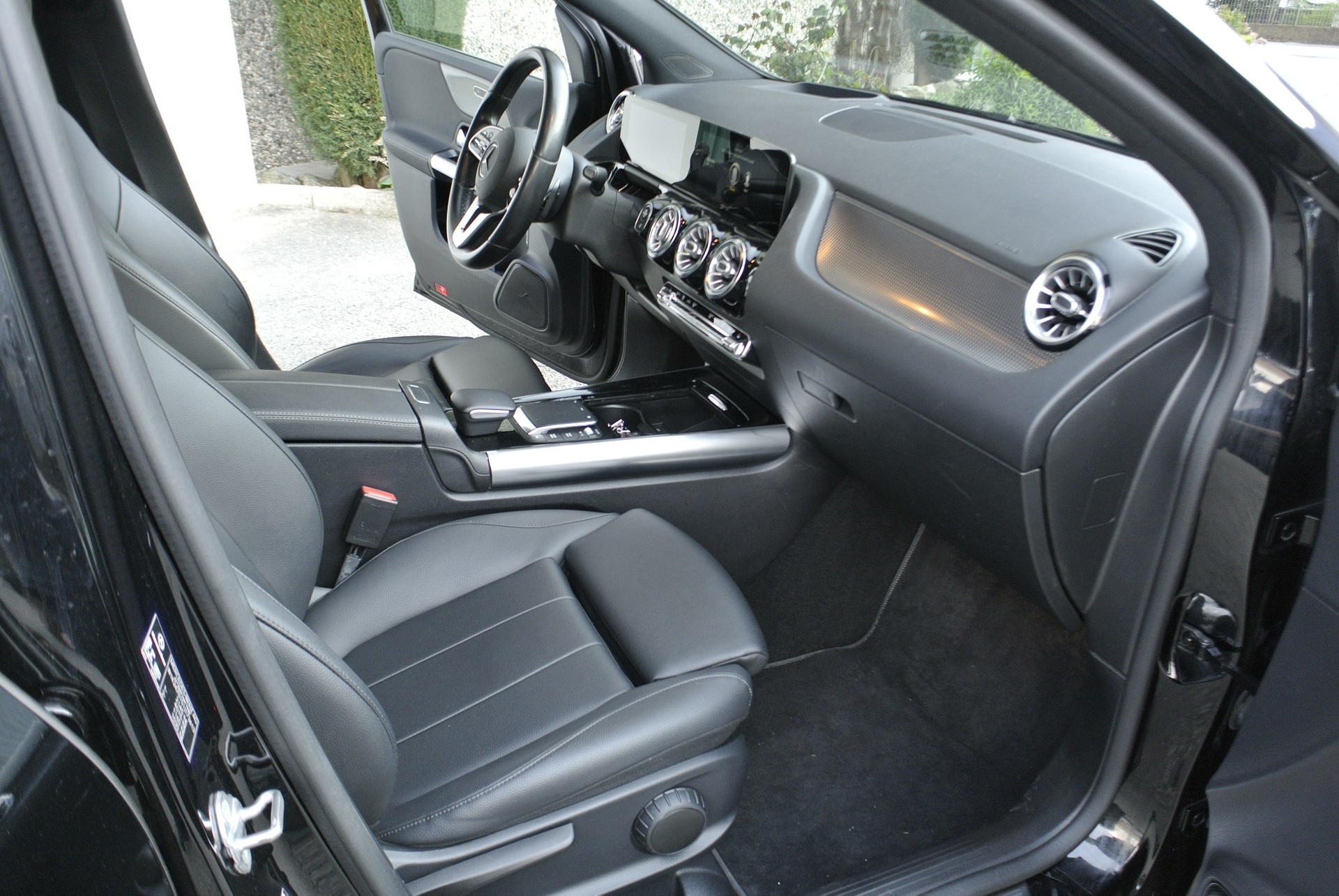 MERCEDES-BENZ B 220 d 4Matic Style 8G-DCT-image-5