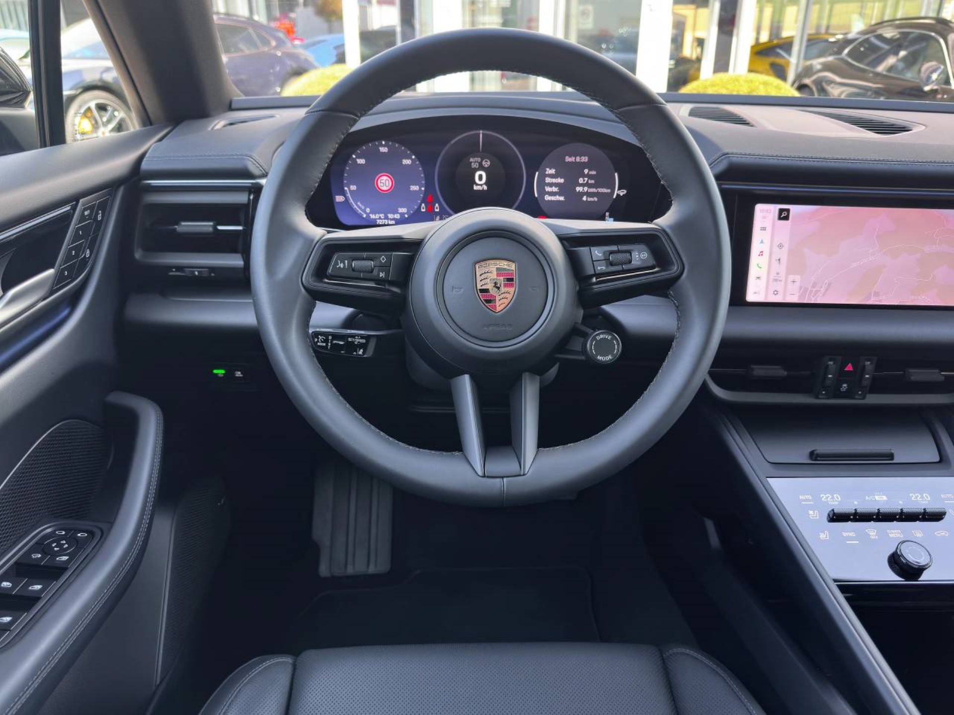 PORSCHE Macan 4-image-4